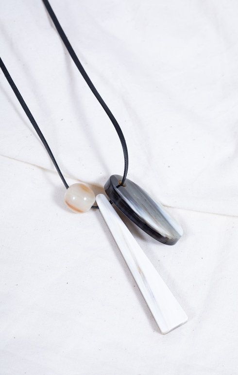 Necklace Horn 3 Part Clic Pendant