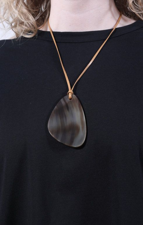 Necklace Triangle Closed Brown