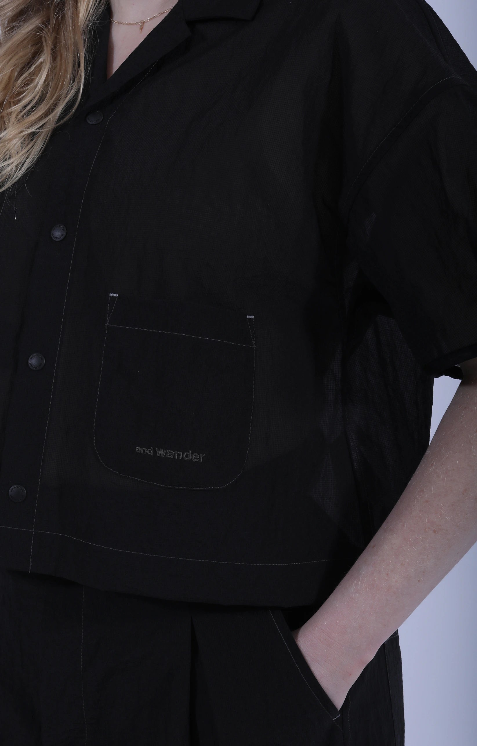 Sheer Ripstop Short Sleeve Shirt (W) Black