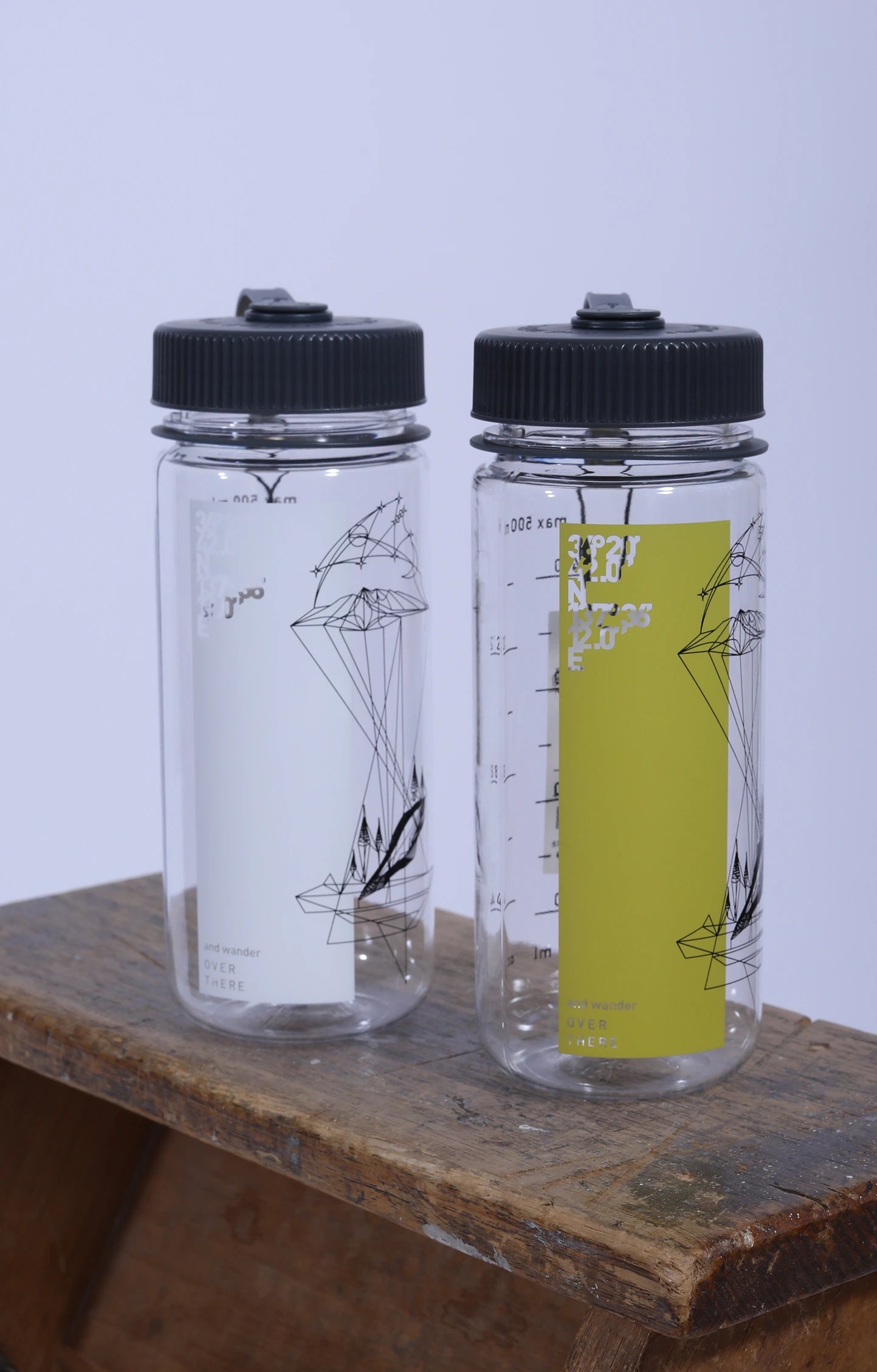 Kagamiike Printed Bottle White