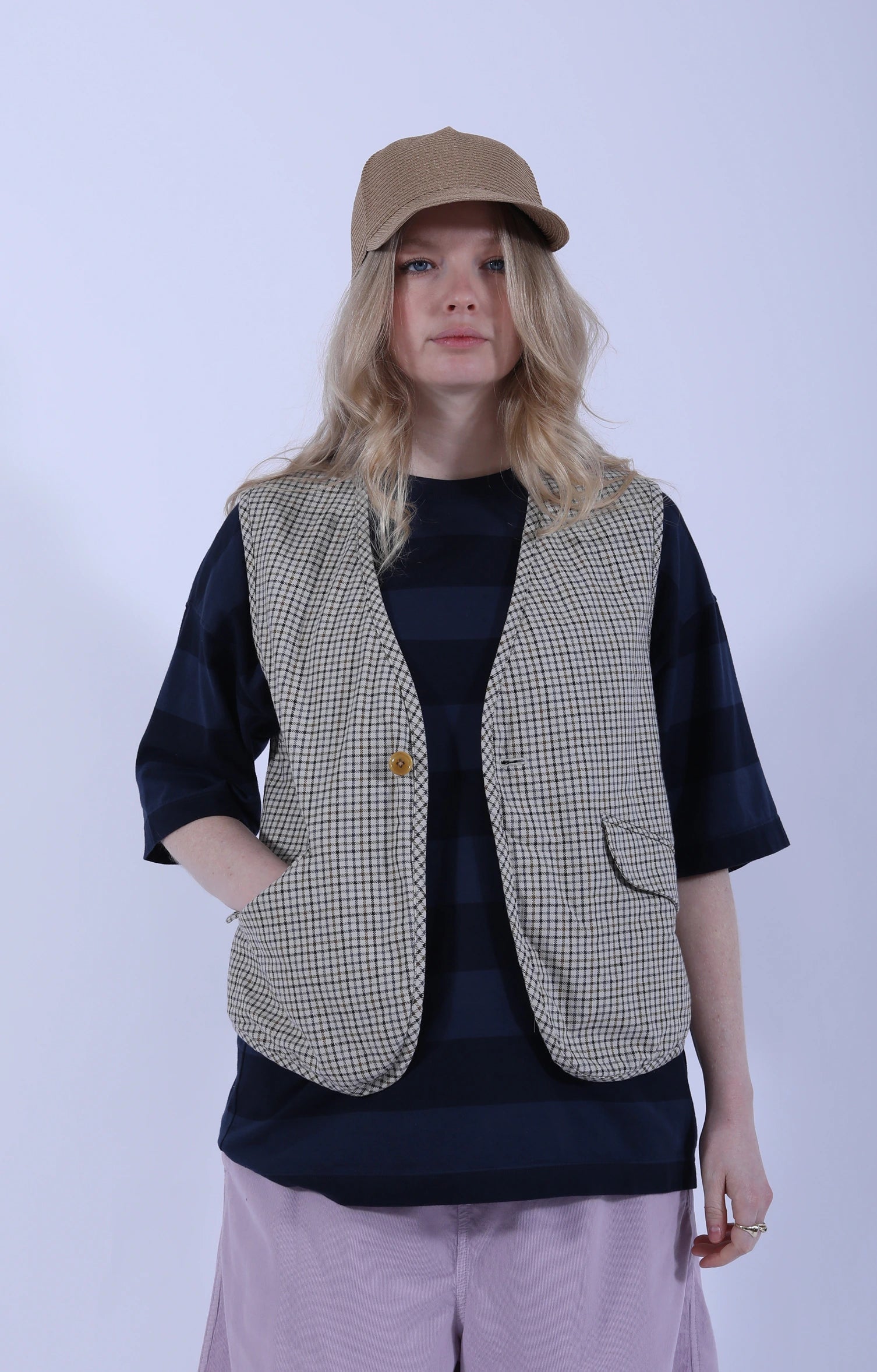 Back Slit Vest Smoky Tattersall