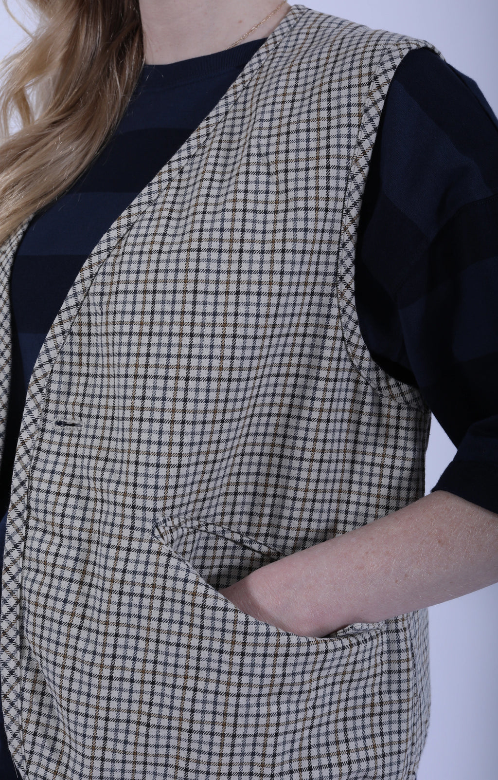 Back Slit Vest Smoky Tattersall