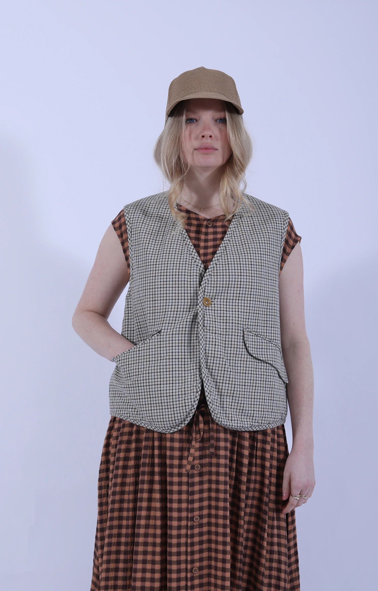 Back Slit Vest Smoky Tattersall