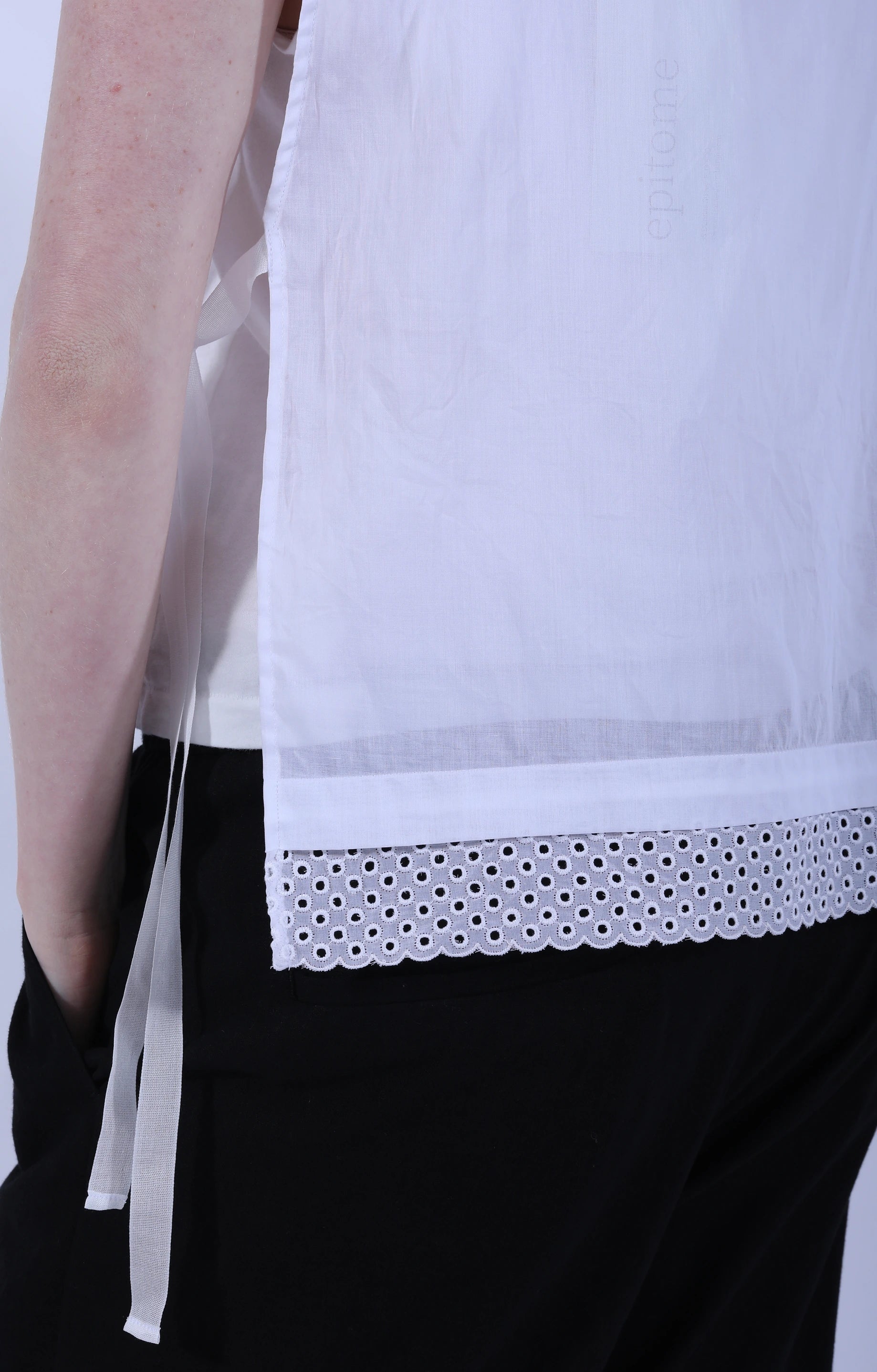 Hem Dot Lace Dickey White