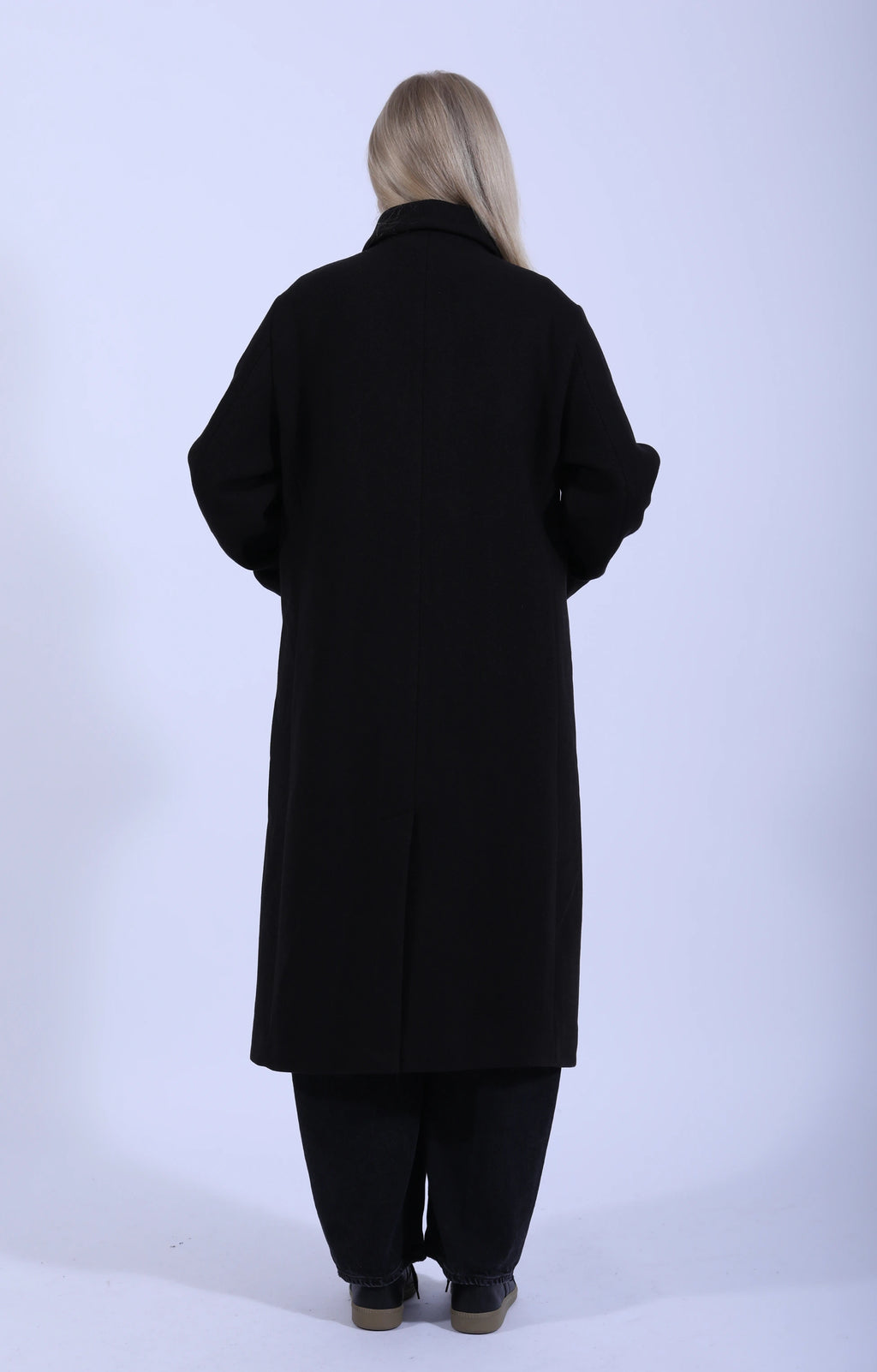 Noah Coat Dark Roots