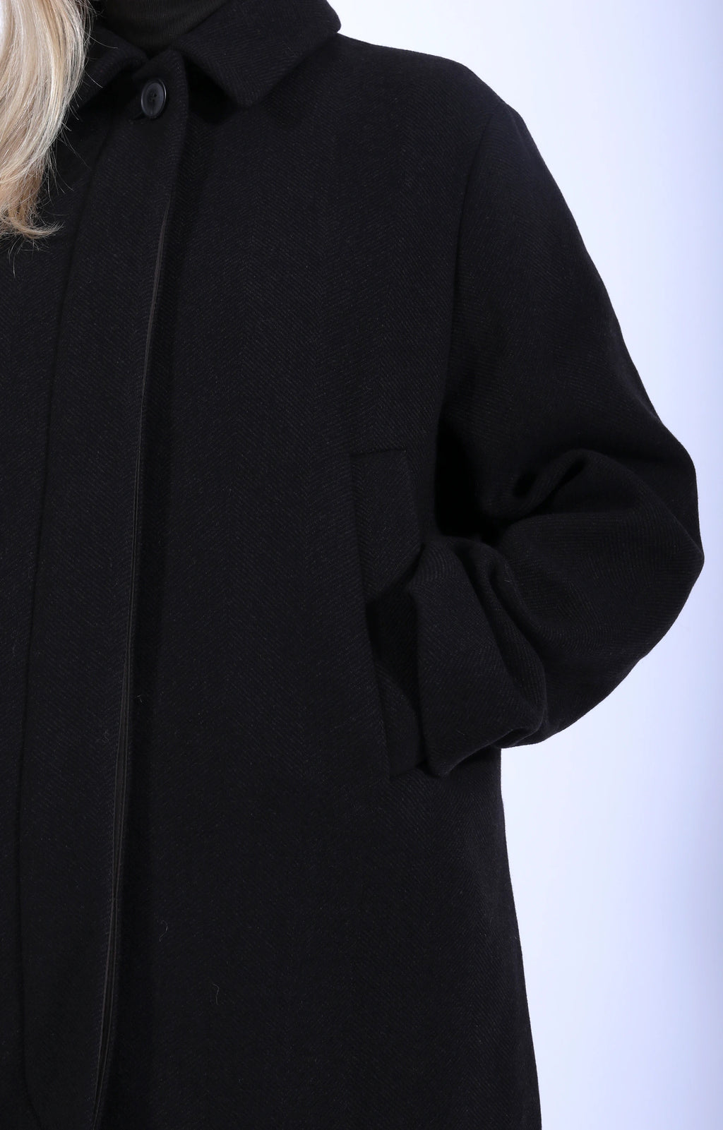 Noah Coat Dark Roots