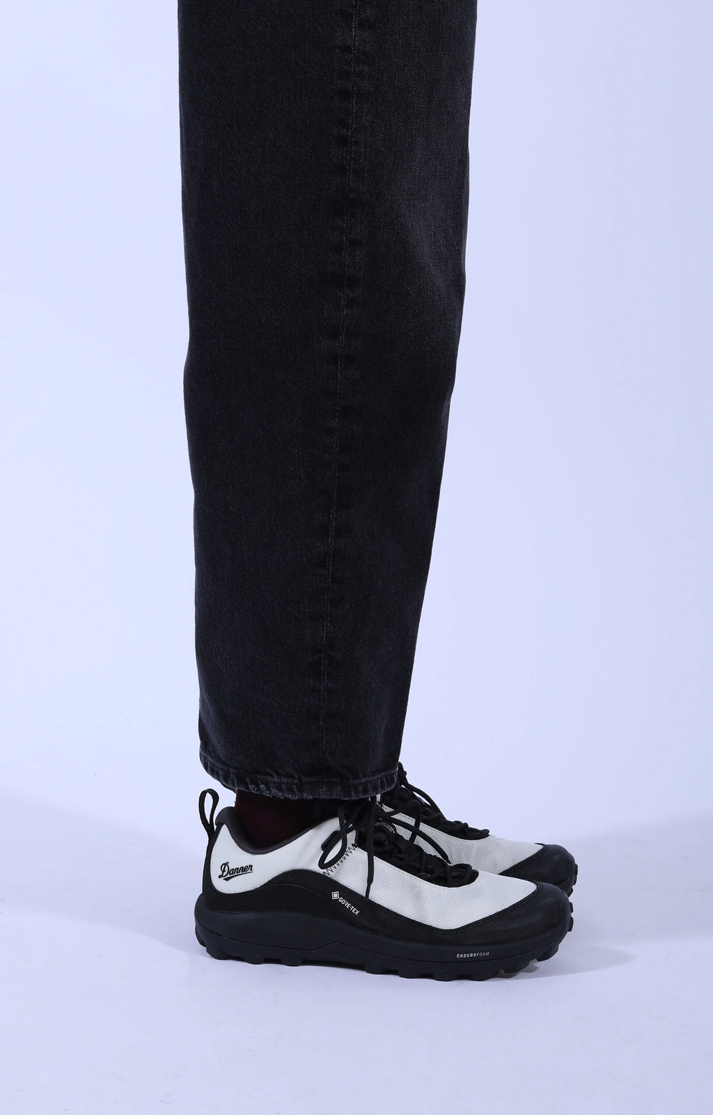 N45 Low Trainer GTX Trillium B&W