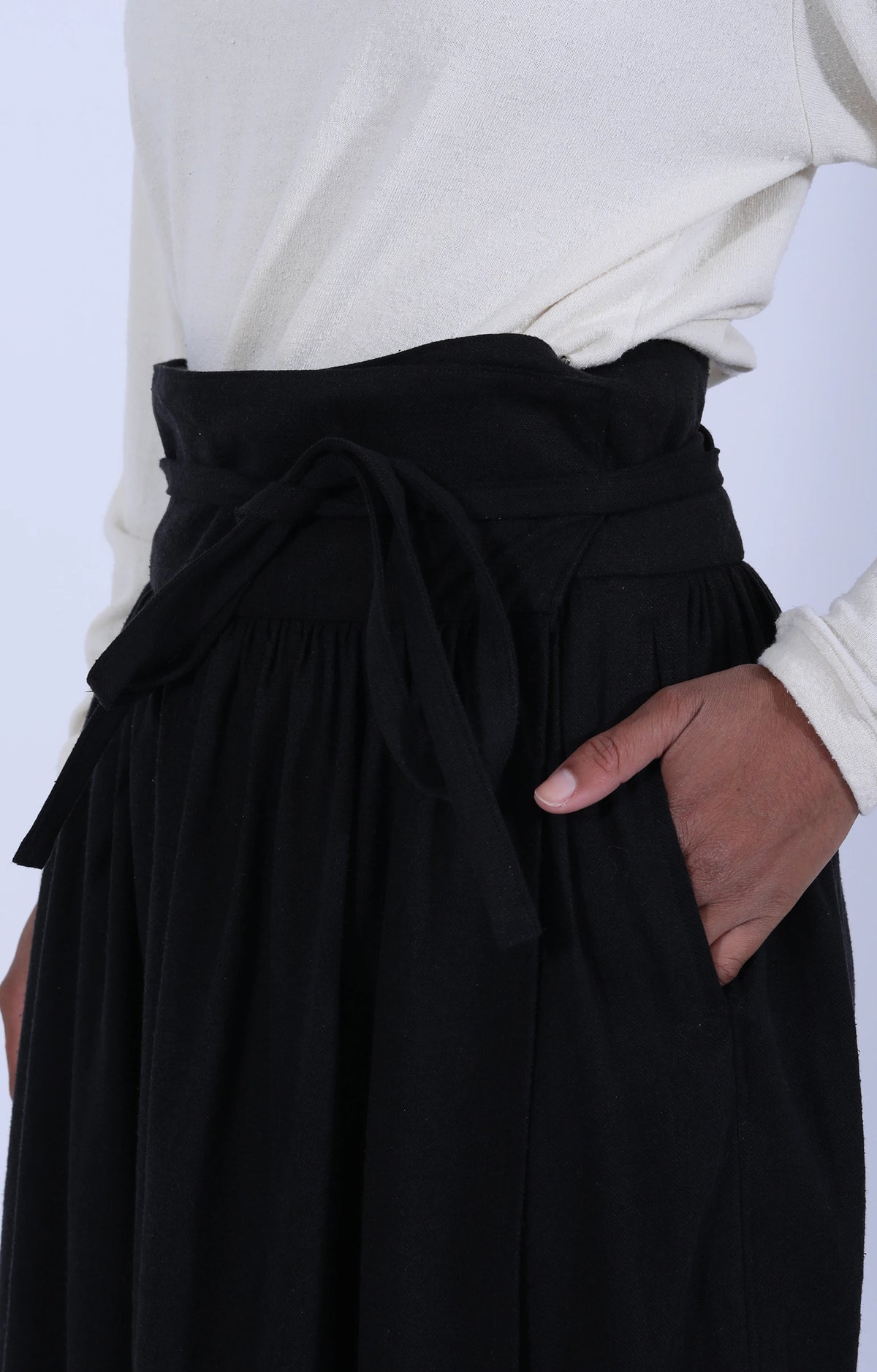 Women's Woven Skirt Black