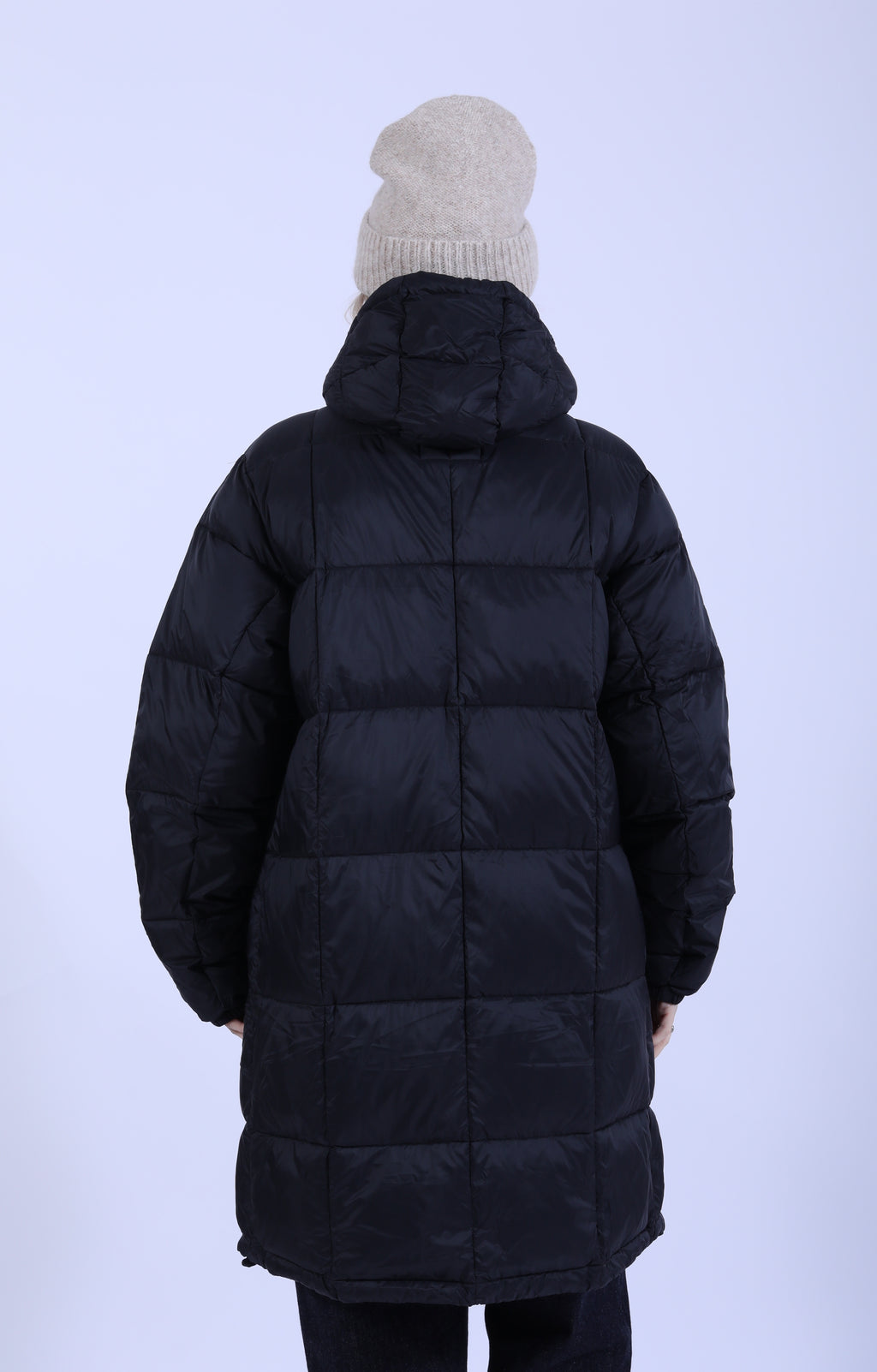 Volume Hood Down Coat Black