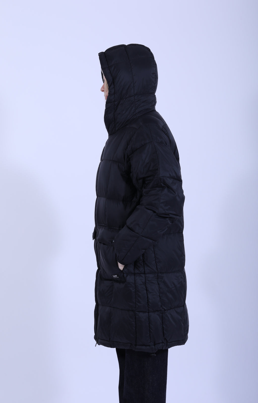 Volume Hood Down Coat Black