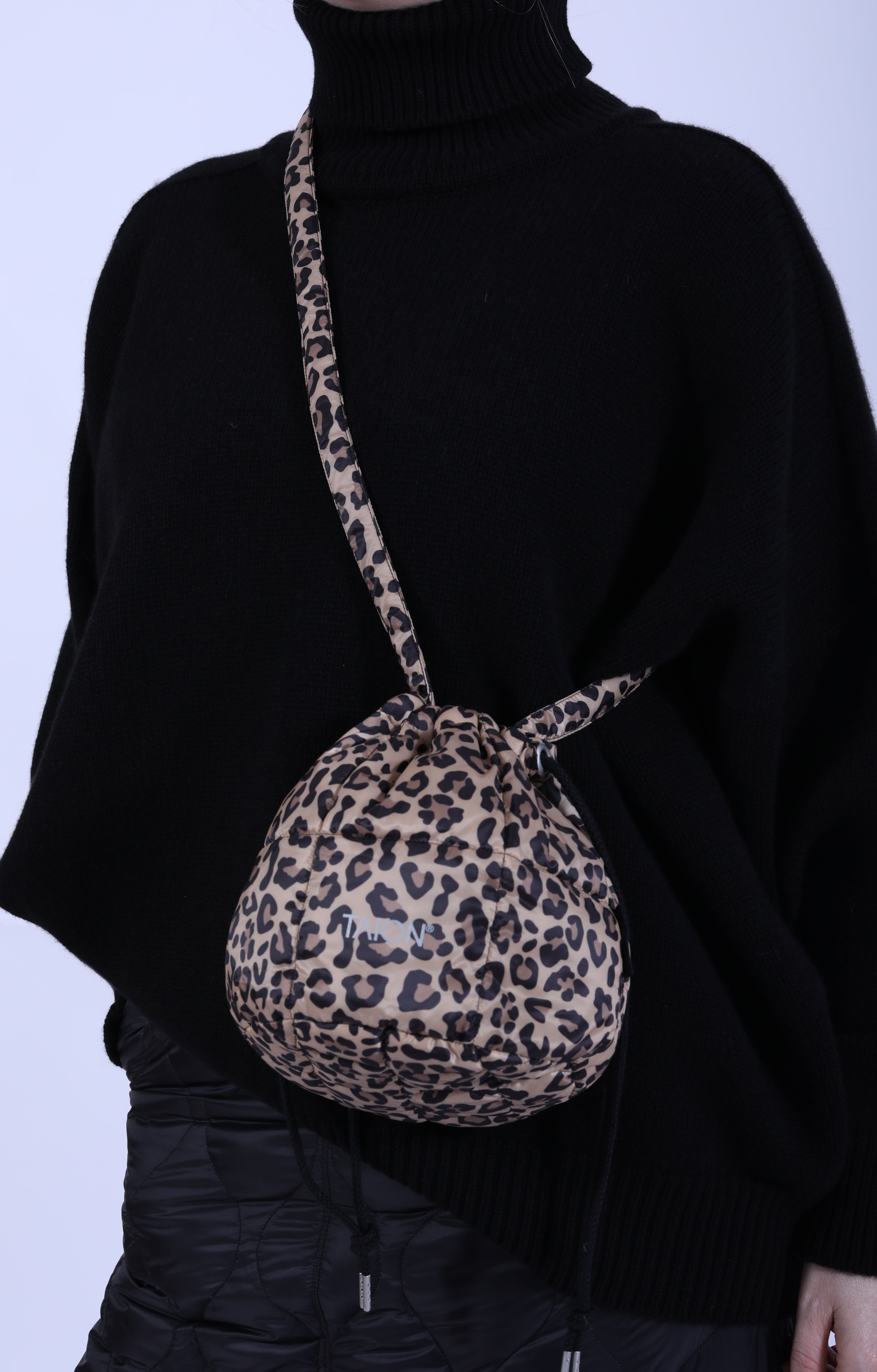 Drawstring Down Bag (S)