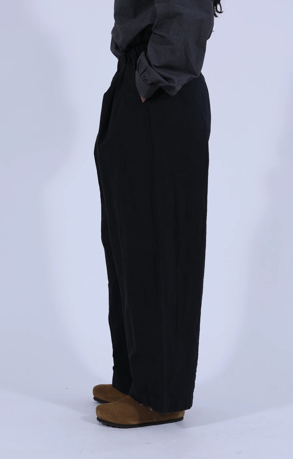 Nuance Drum-Dyed Trousers Black