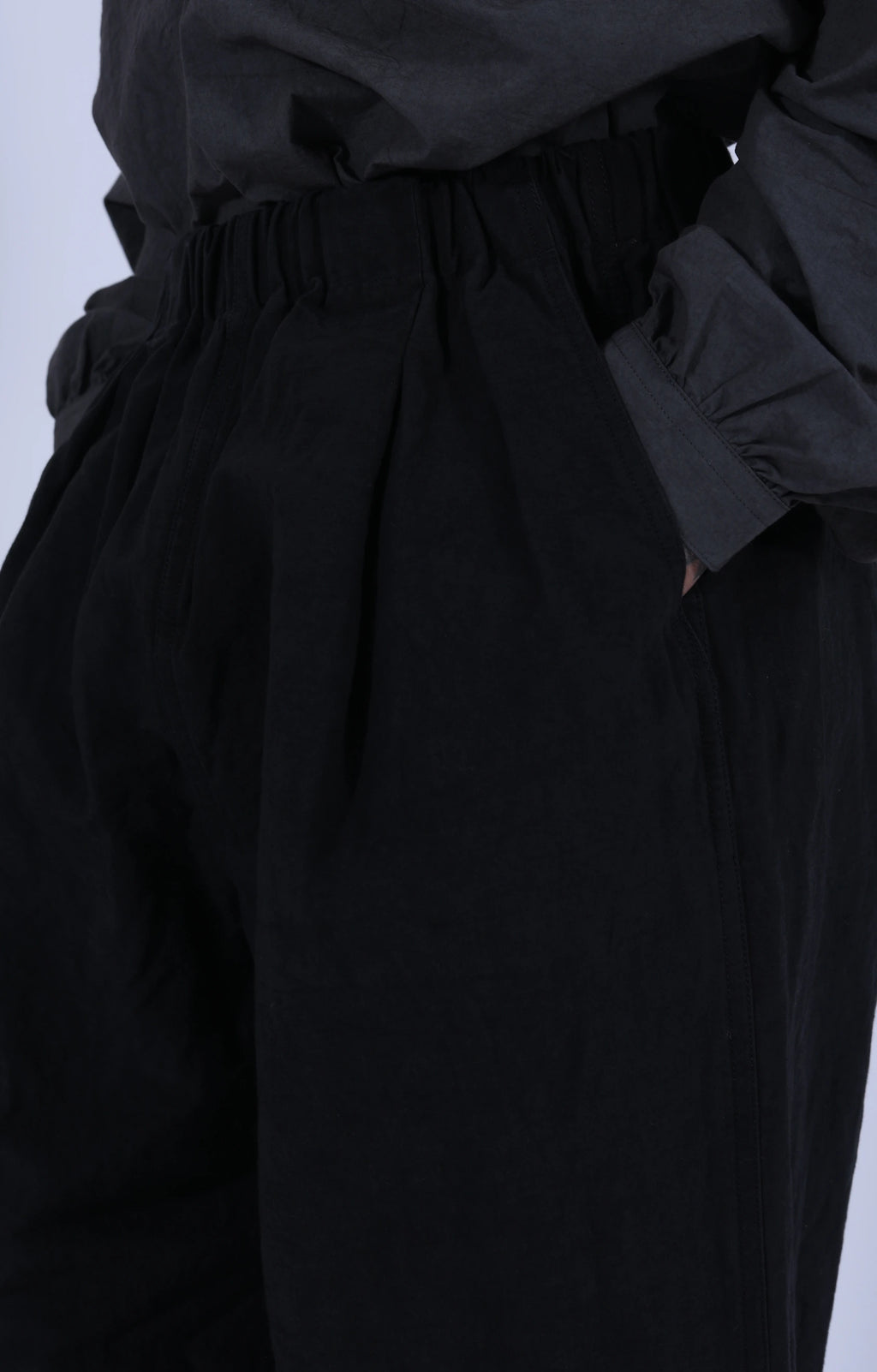 Nuance Drum-Dyed Trousers Black