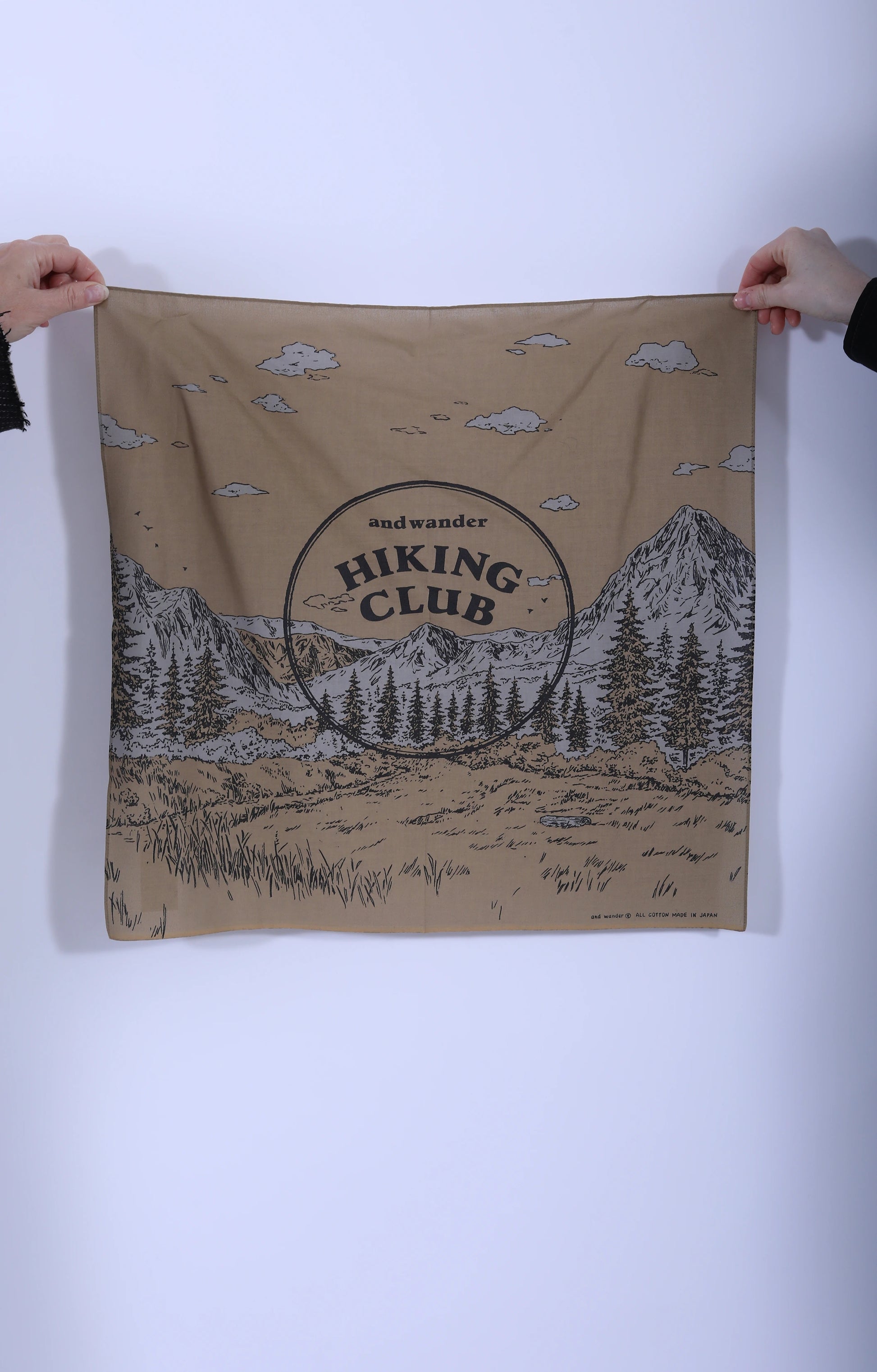 Hiking Club Bandana Beige
