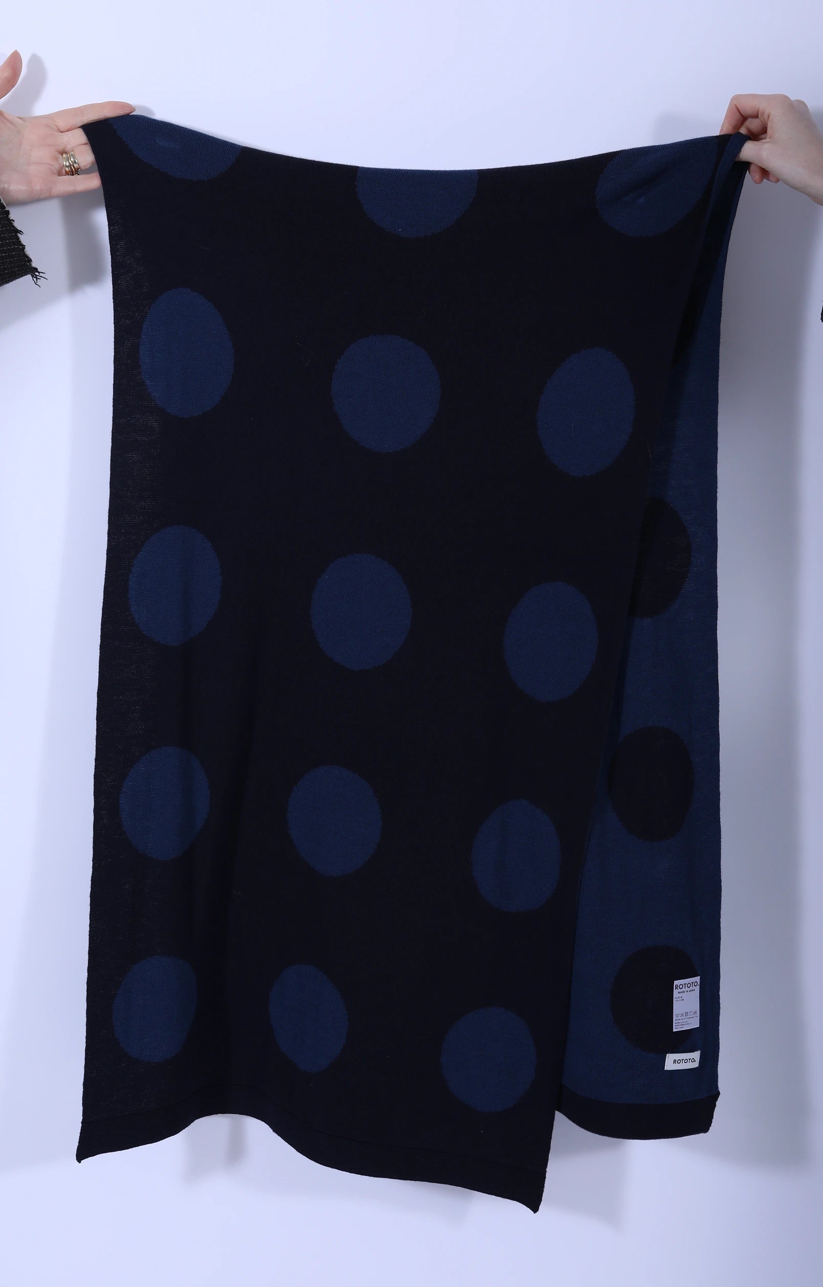 Shawl Muffler Duck Porthole Dot