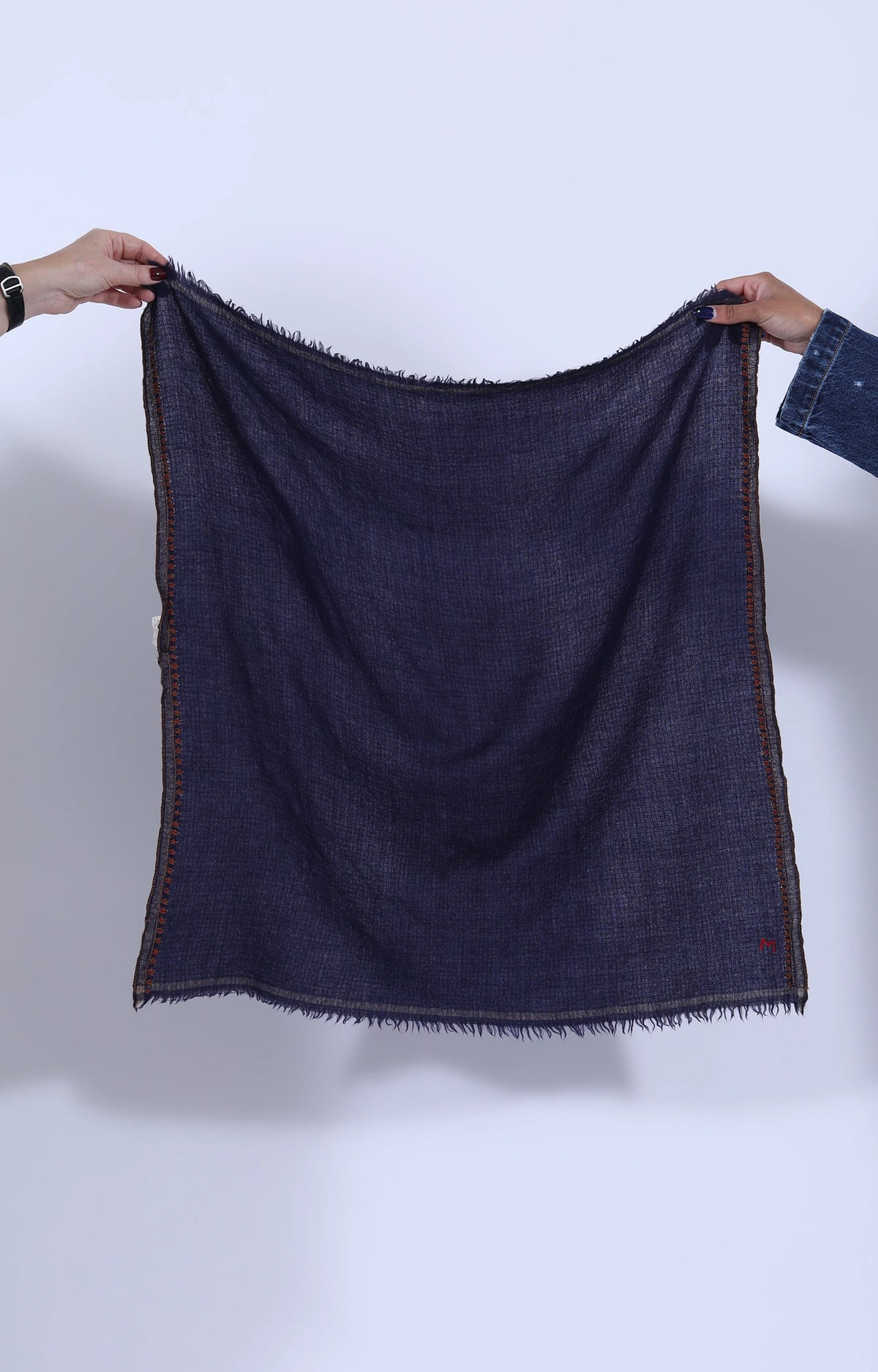 Scarf Idol No.850 Embroidery Comedia