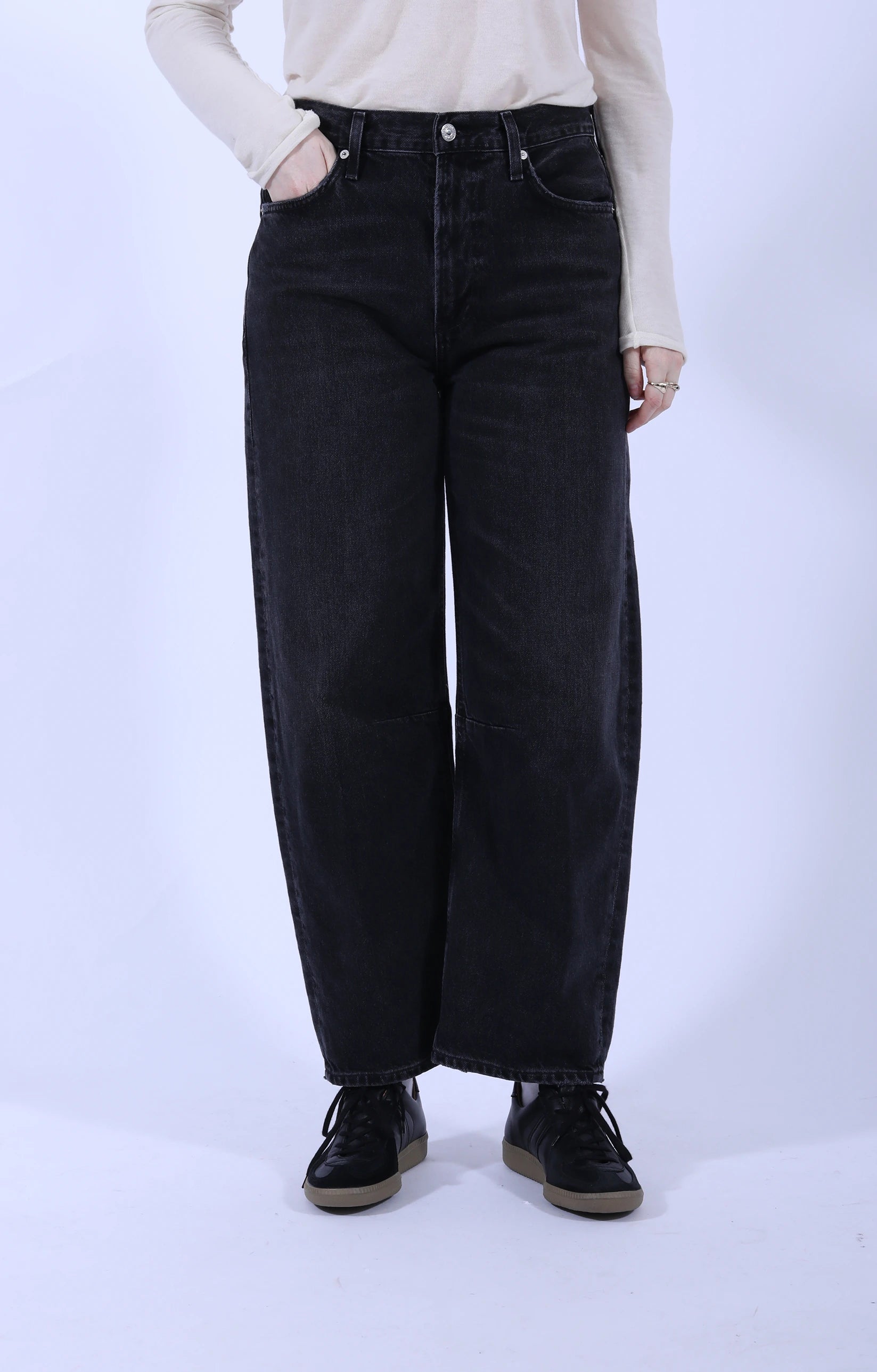 Miro Relaxed Jean Raine