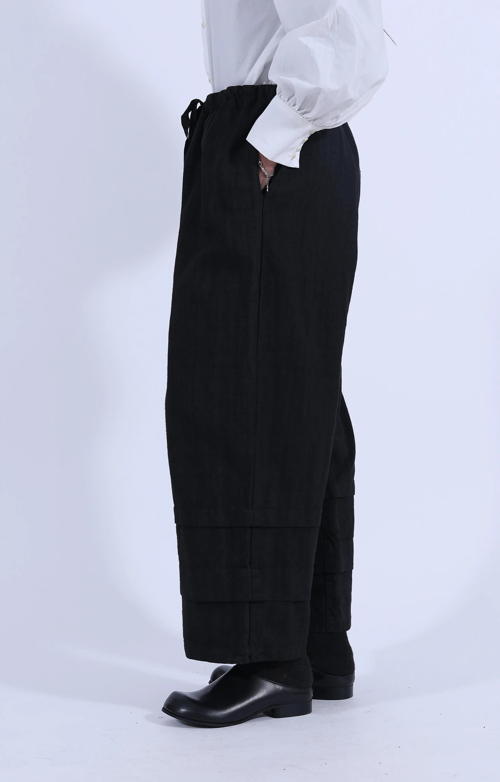 Edwin Trousers Ebony Linen
