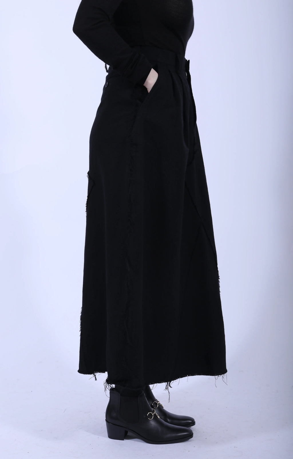 Raw Edge Skirt Black