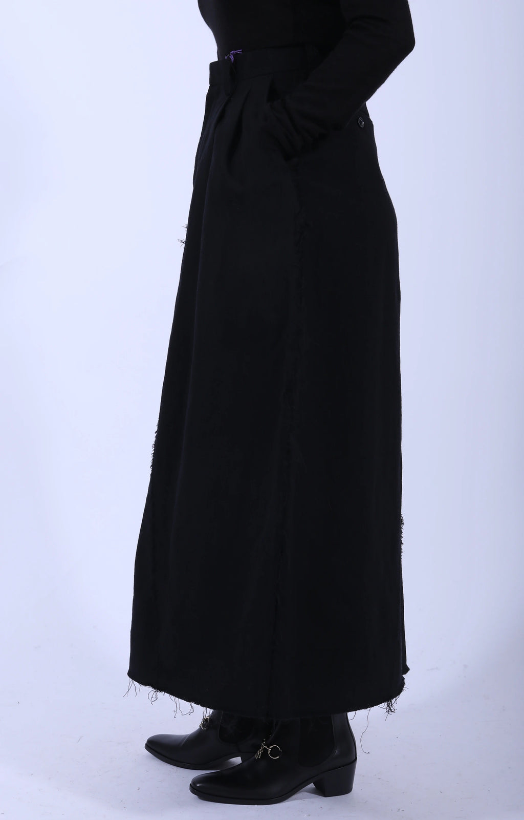 Raw Edge Skirt Black