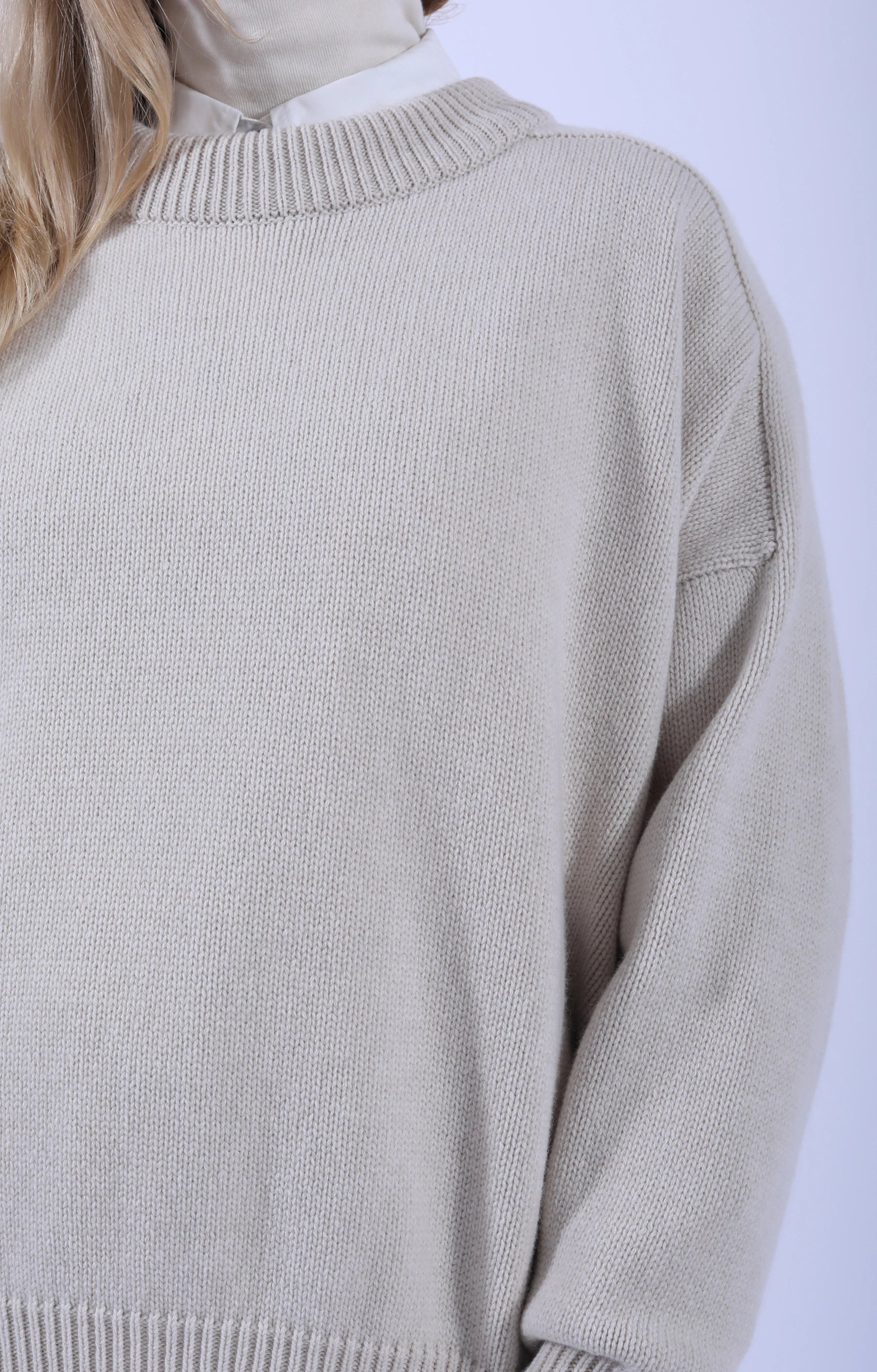 Meri Saddle Crew Jumper Crema