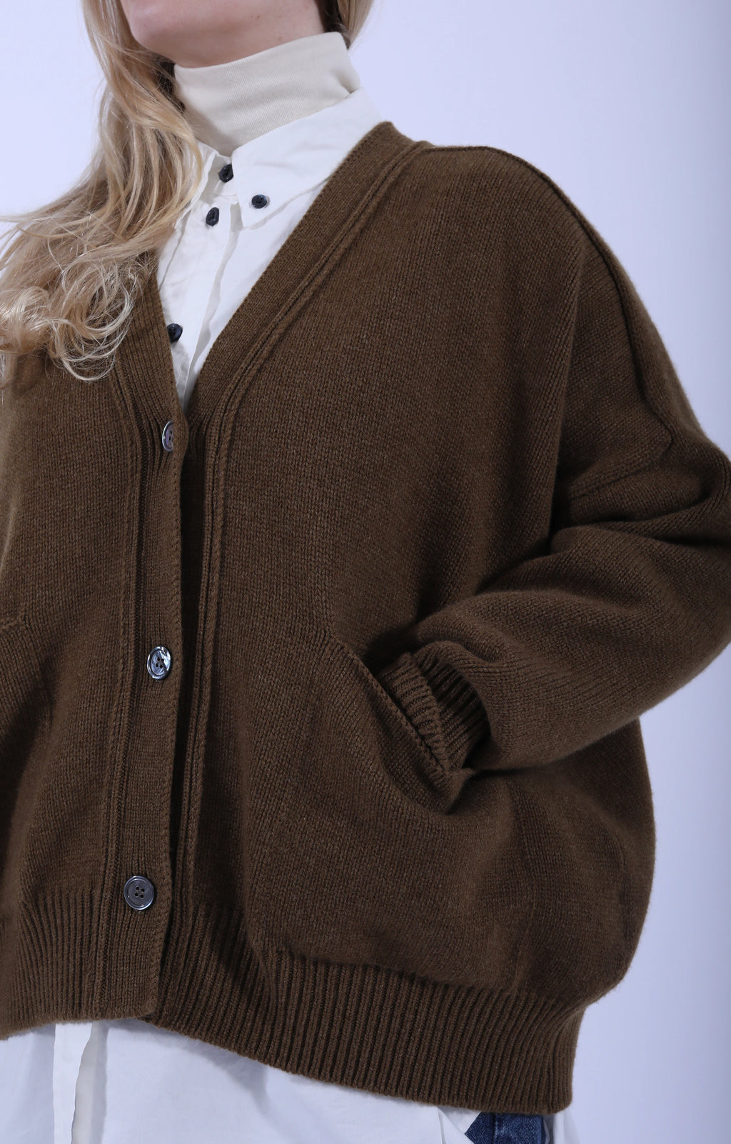 Meri Saddle Cardigan Corteccia