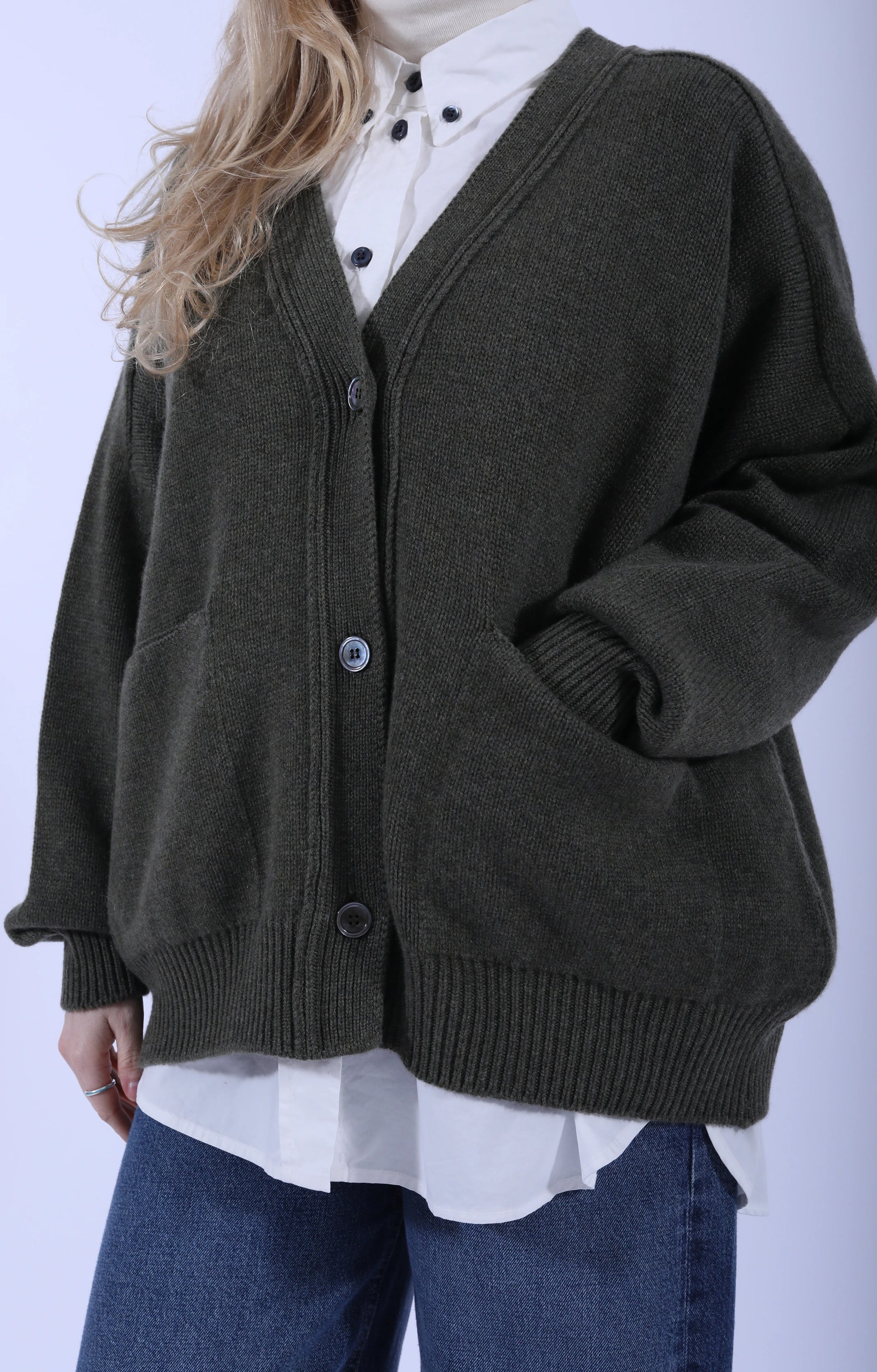 Meri Saddle Cardigan Borneo