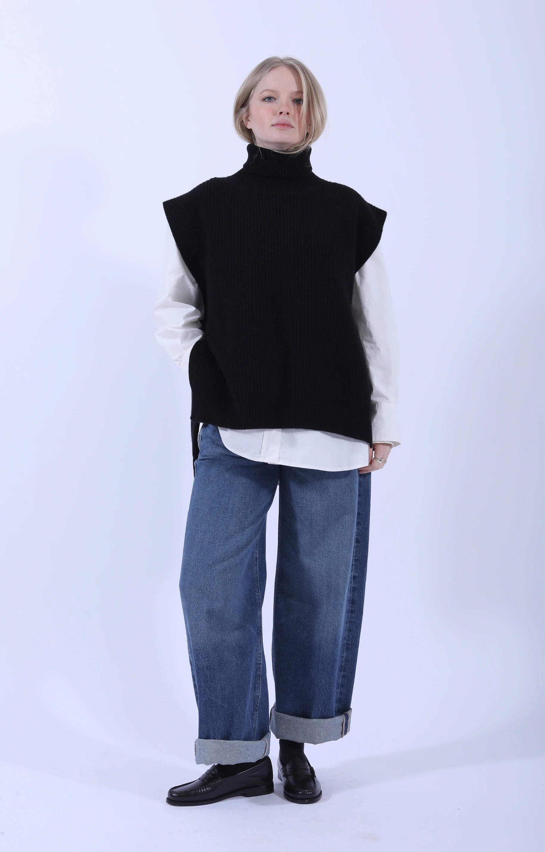 Meri Roll Neck Tabard Vest Nero