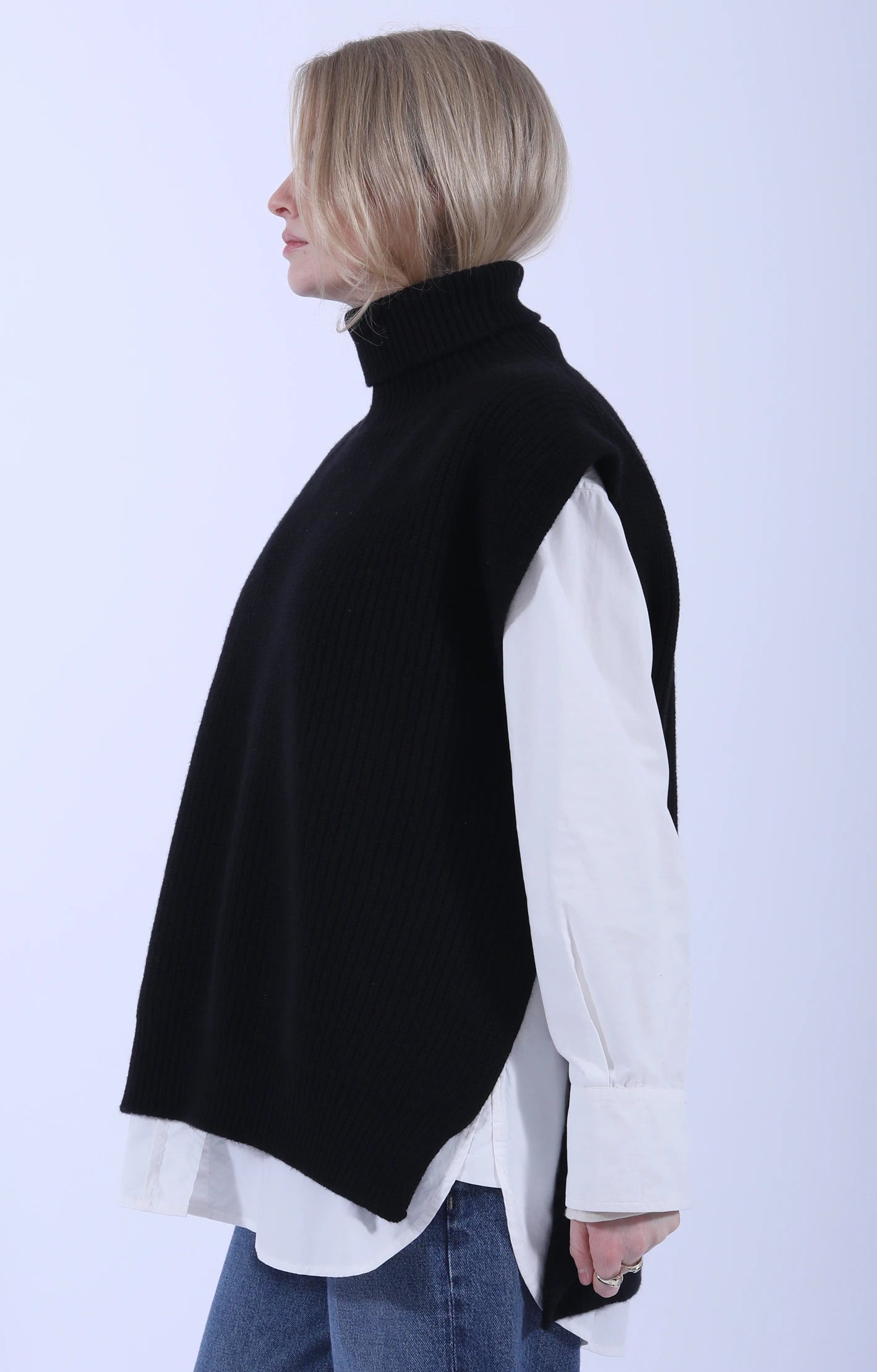 Meri Roll Neck Tabard Vest Nero