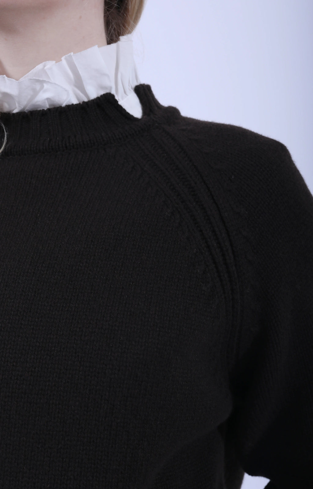 Meri Raglan Crew Caffe