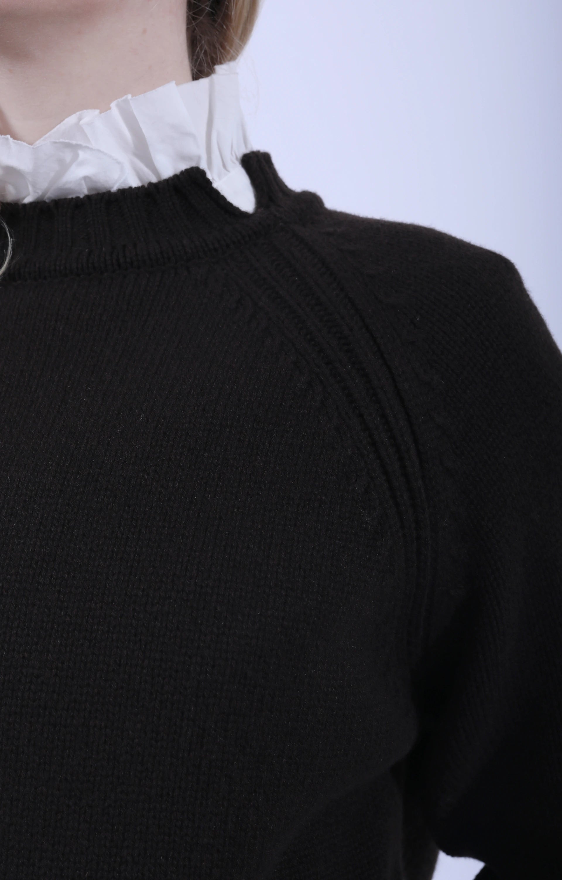 Meri Raglan Crew Caffe