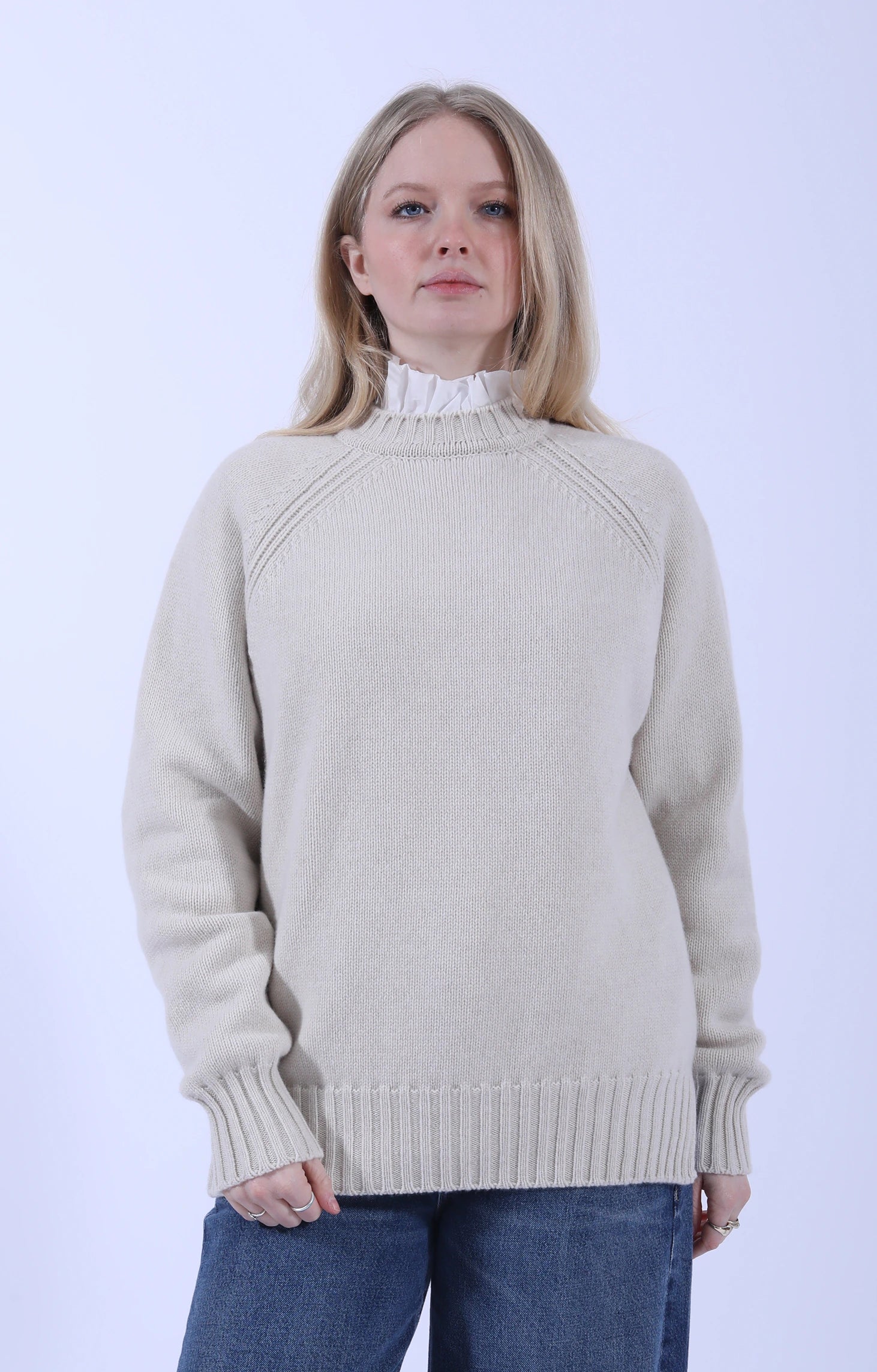 Meri Raglan Crew Crema