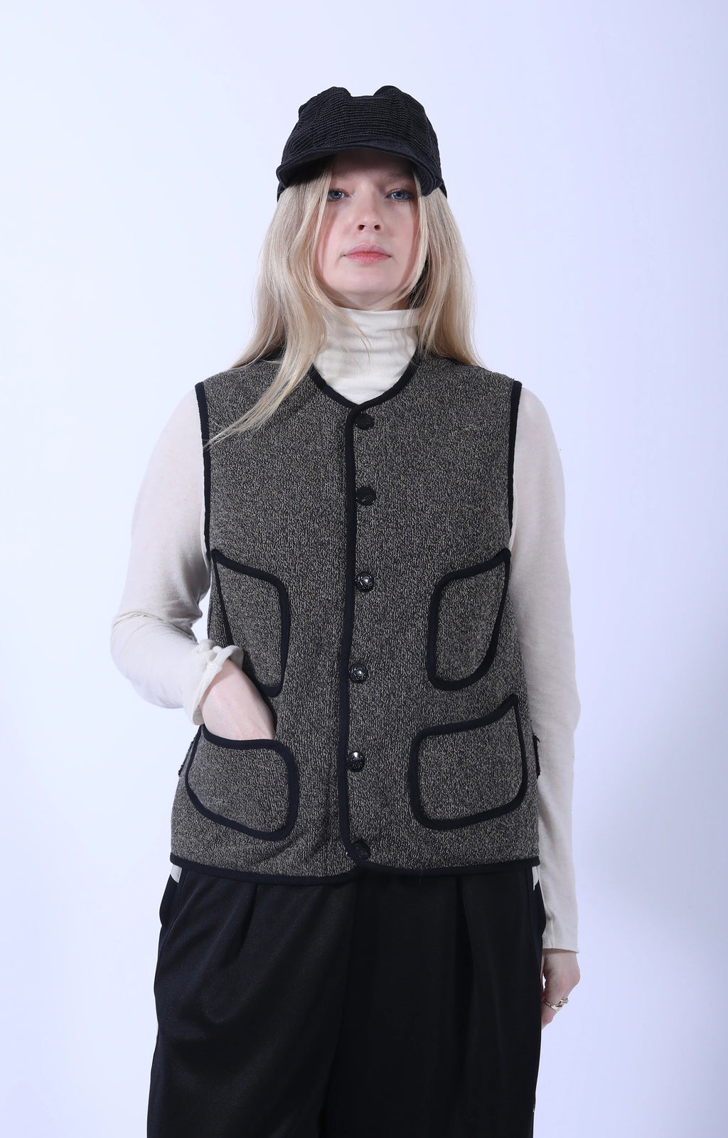 BEACH SWT Knit Vest Charcoal