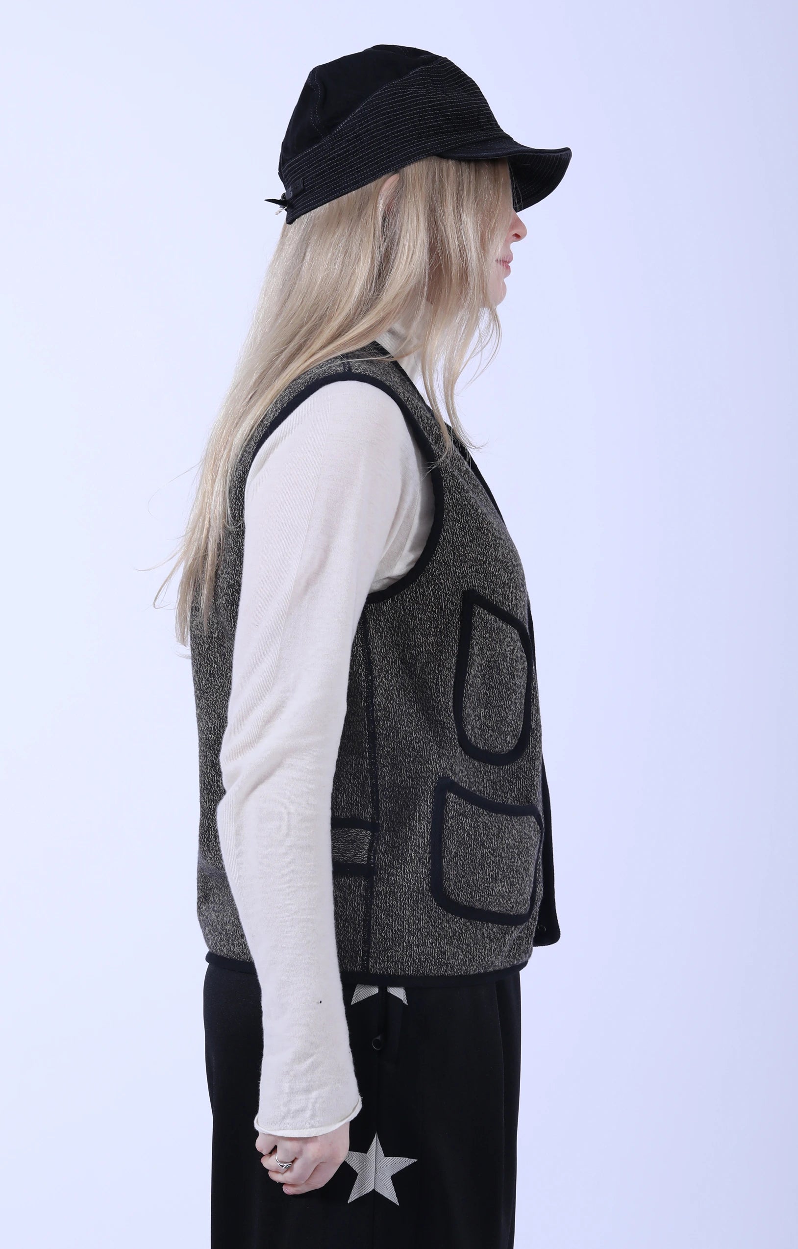 BEACH SWT Knit Vest Charcoal