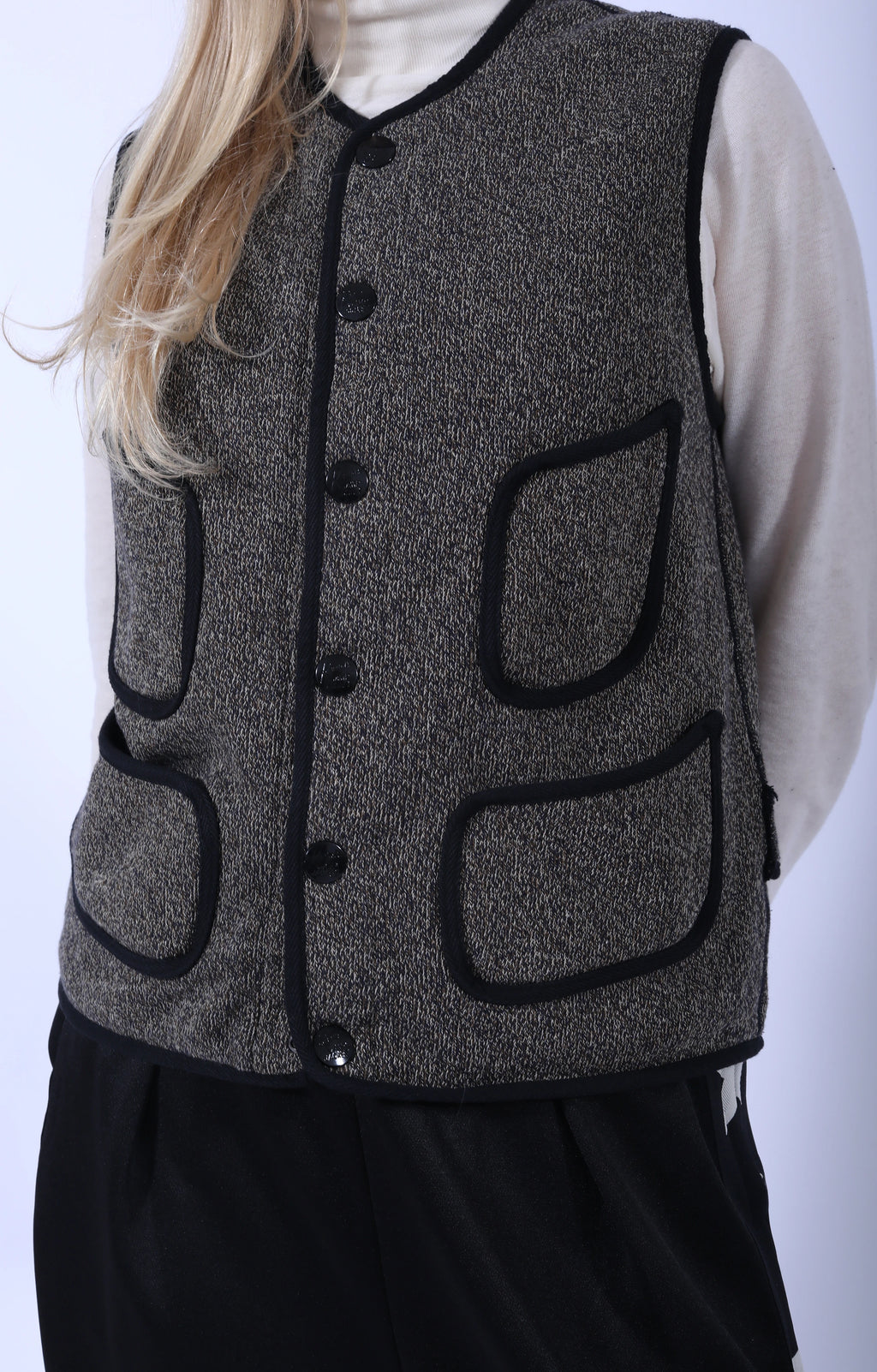 BEACH SWT Knit Vest Charcoal