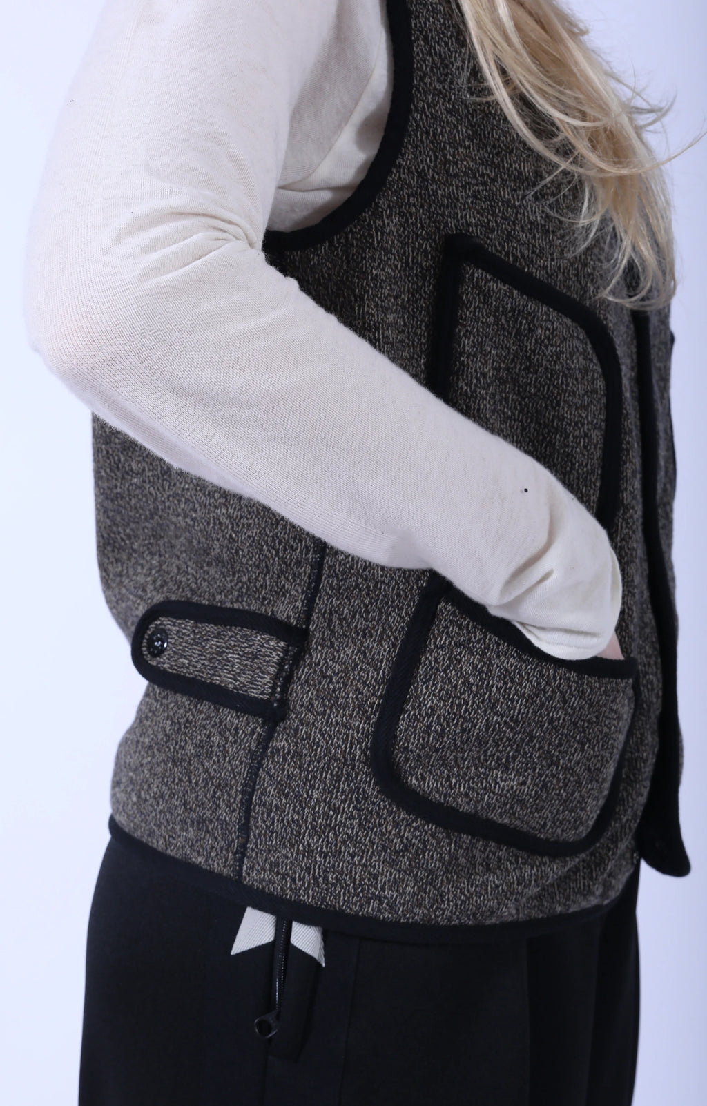 BEACH SWT Knit Vest Charcoal