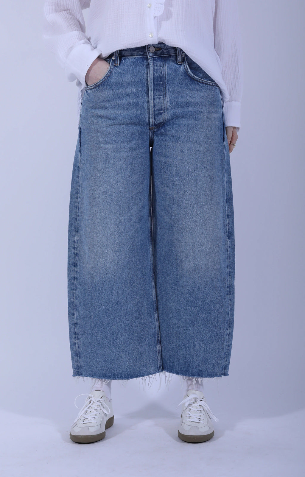 Ayla Raw Hem Crop Honour