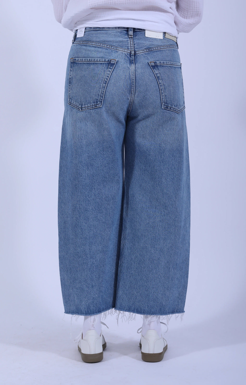 Ayla Raw Hem Crop Honour