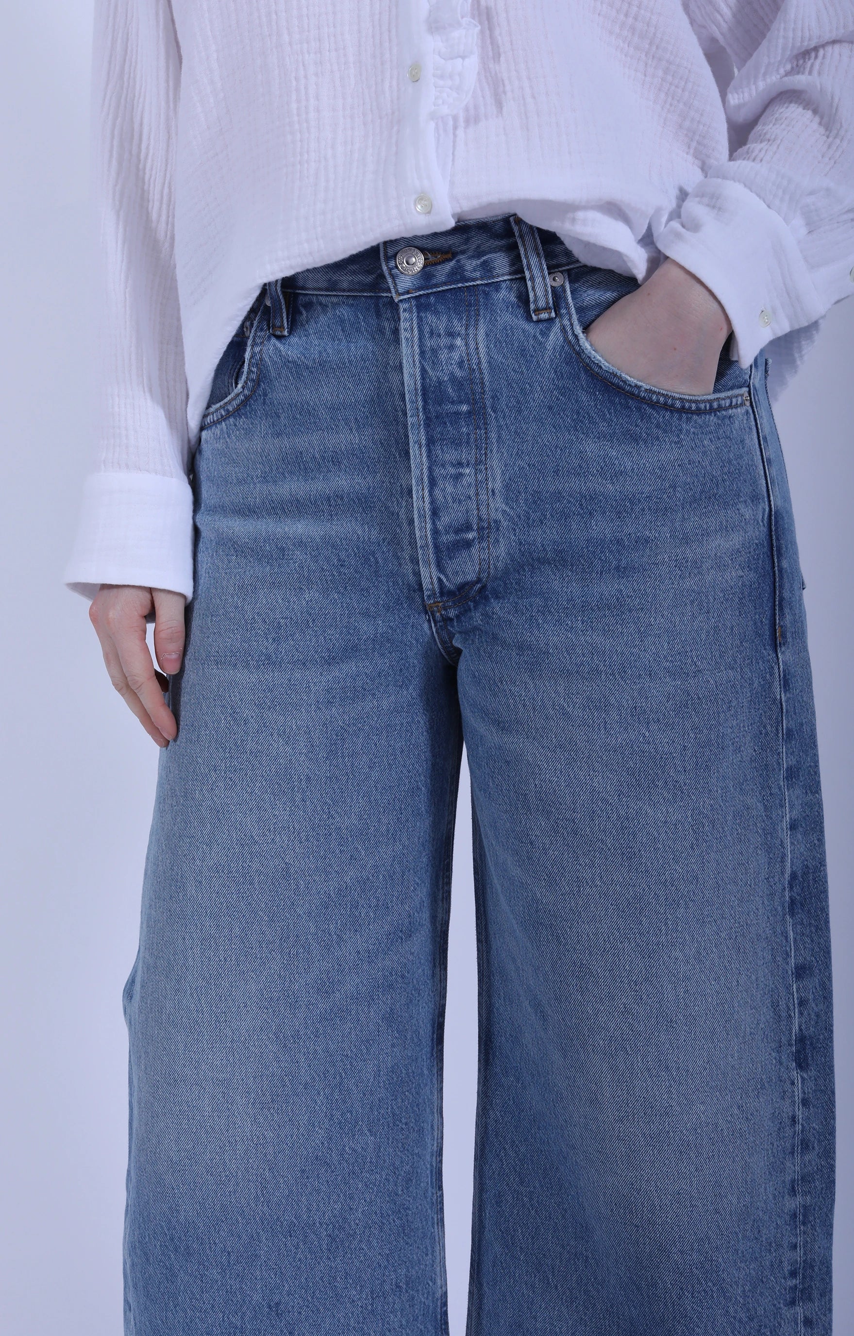 Ayla Raw Hem Crop Honour