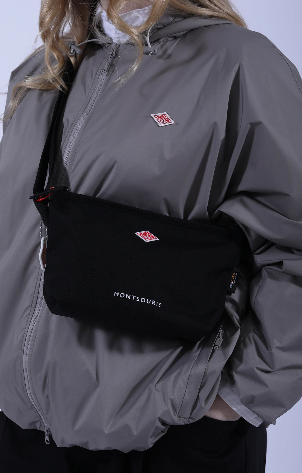Montsouris Canvas Shoulder Bag Black