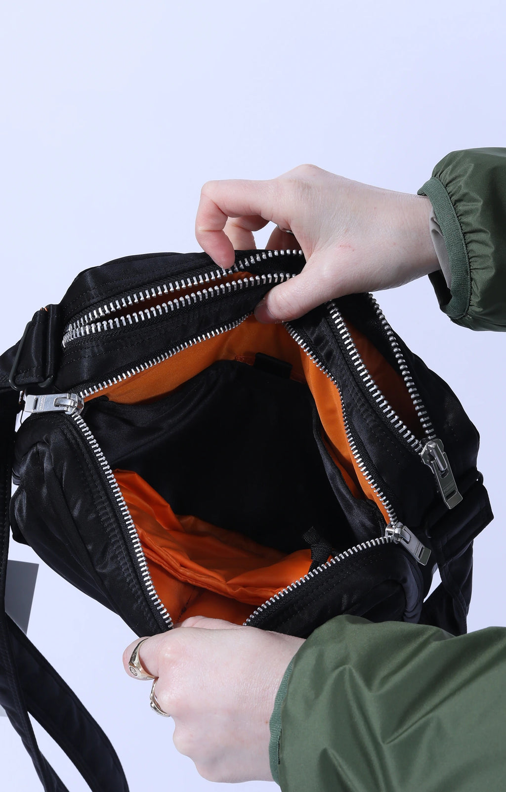 Tanker Sling Bag w/ Zip Black