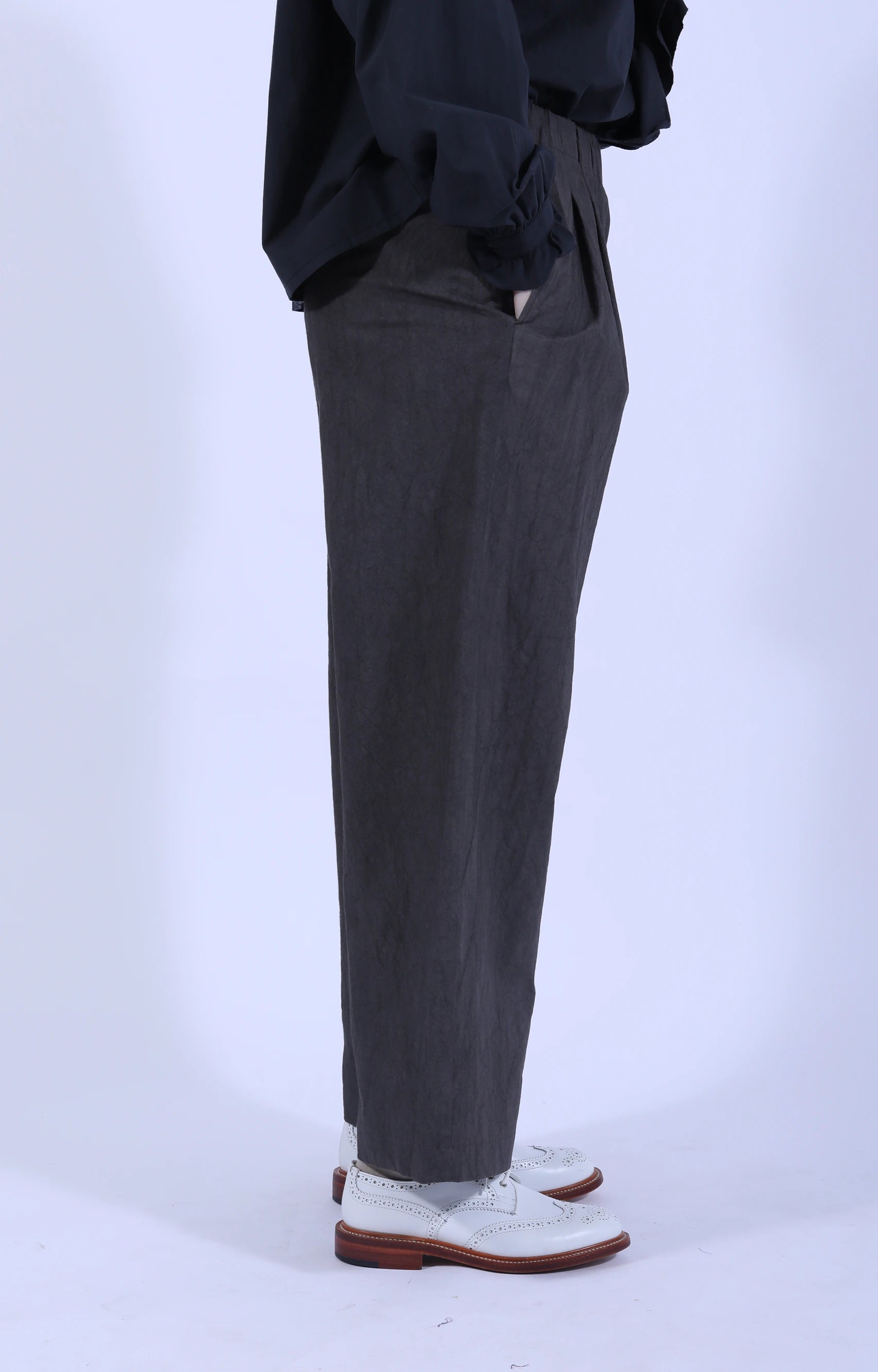 Two-Tuck Pants Charcoal