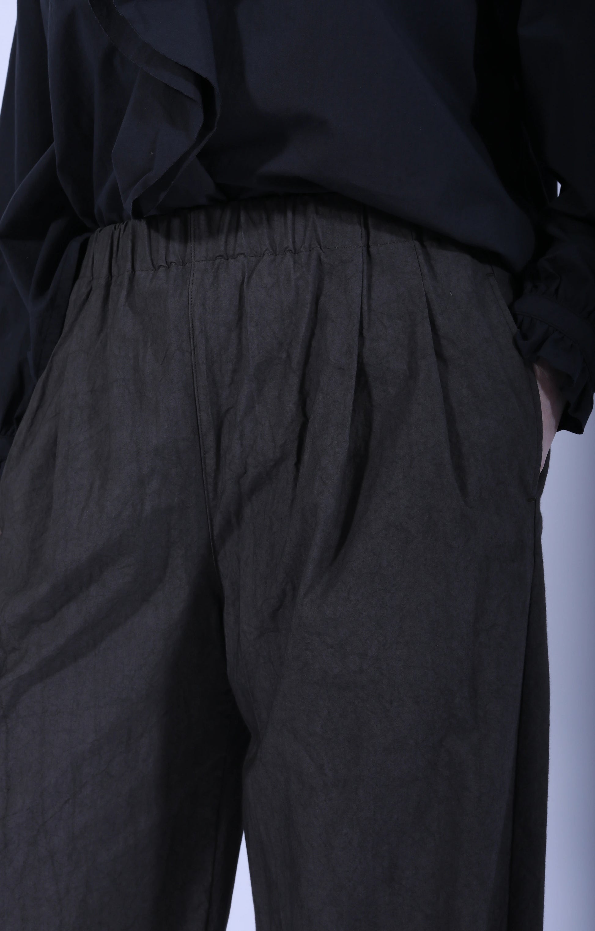 Two-Tuck Pants Charcoal