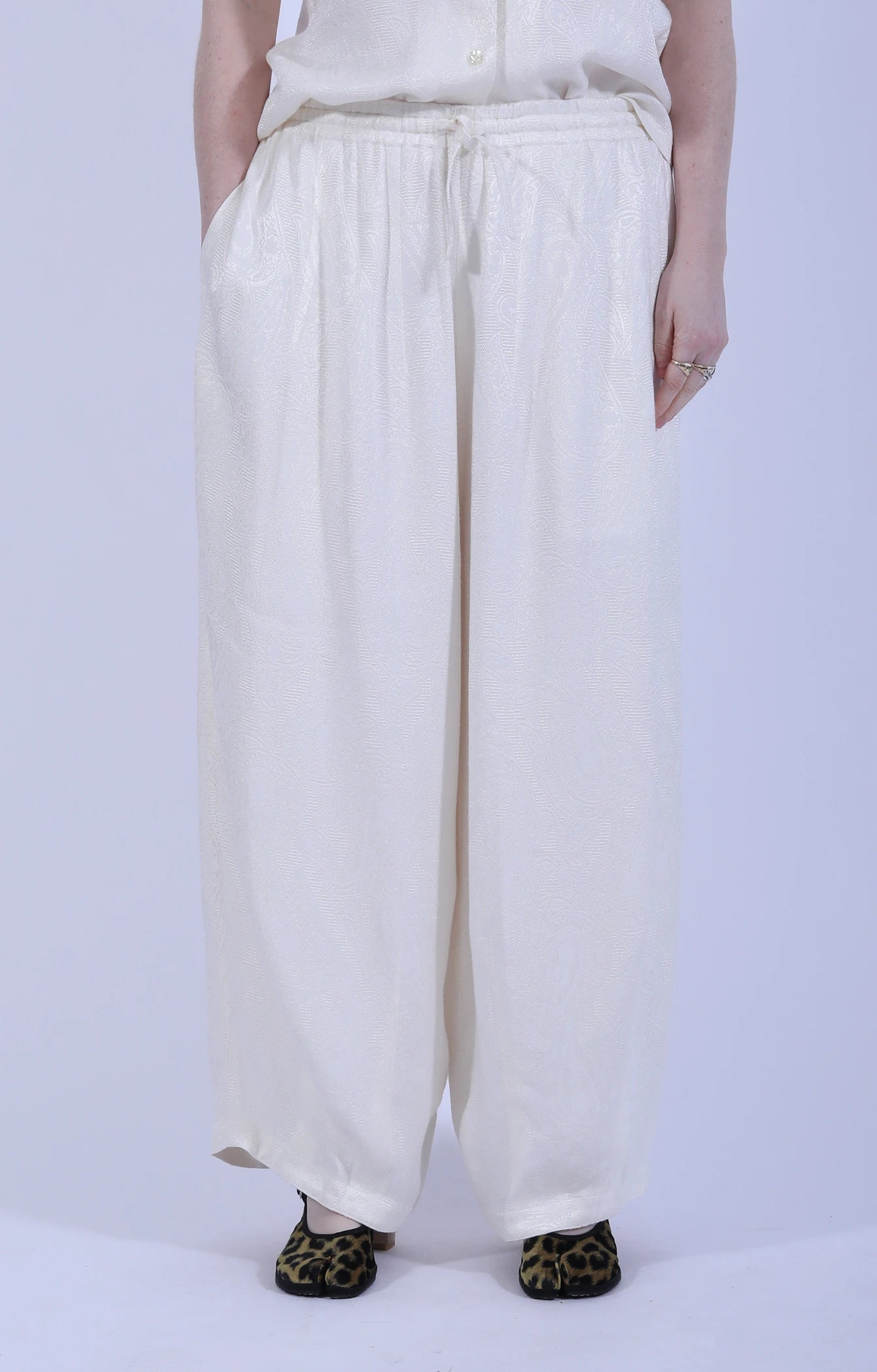 H.D. Pant Paisley Jacq. Off White