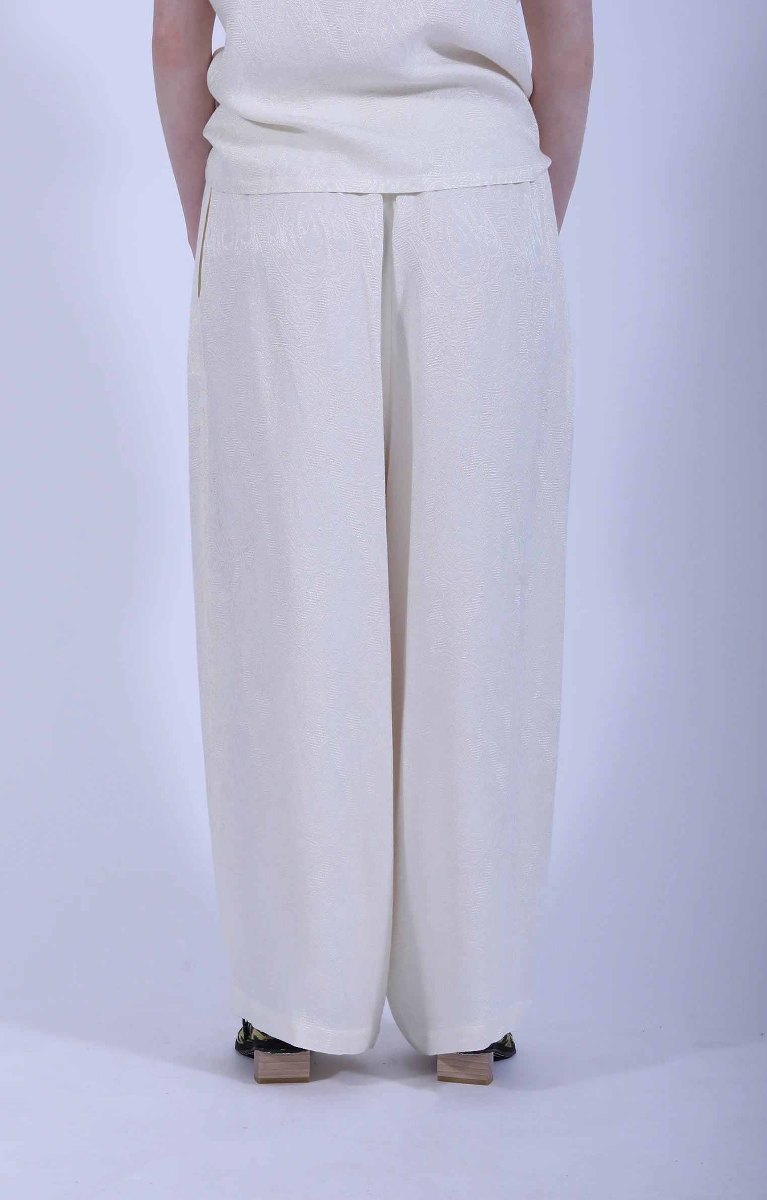 H.D. Pant Paisley Jacq. Off White