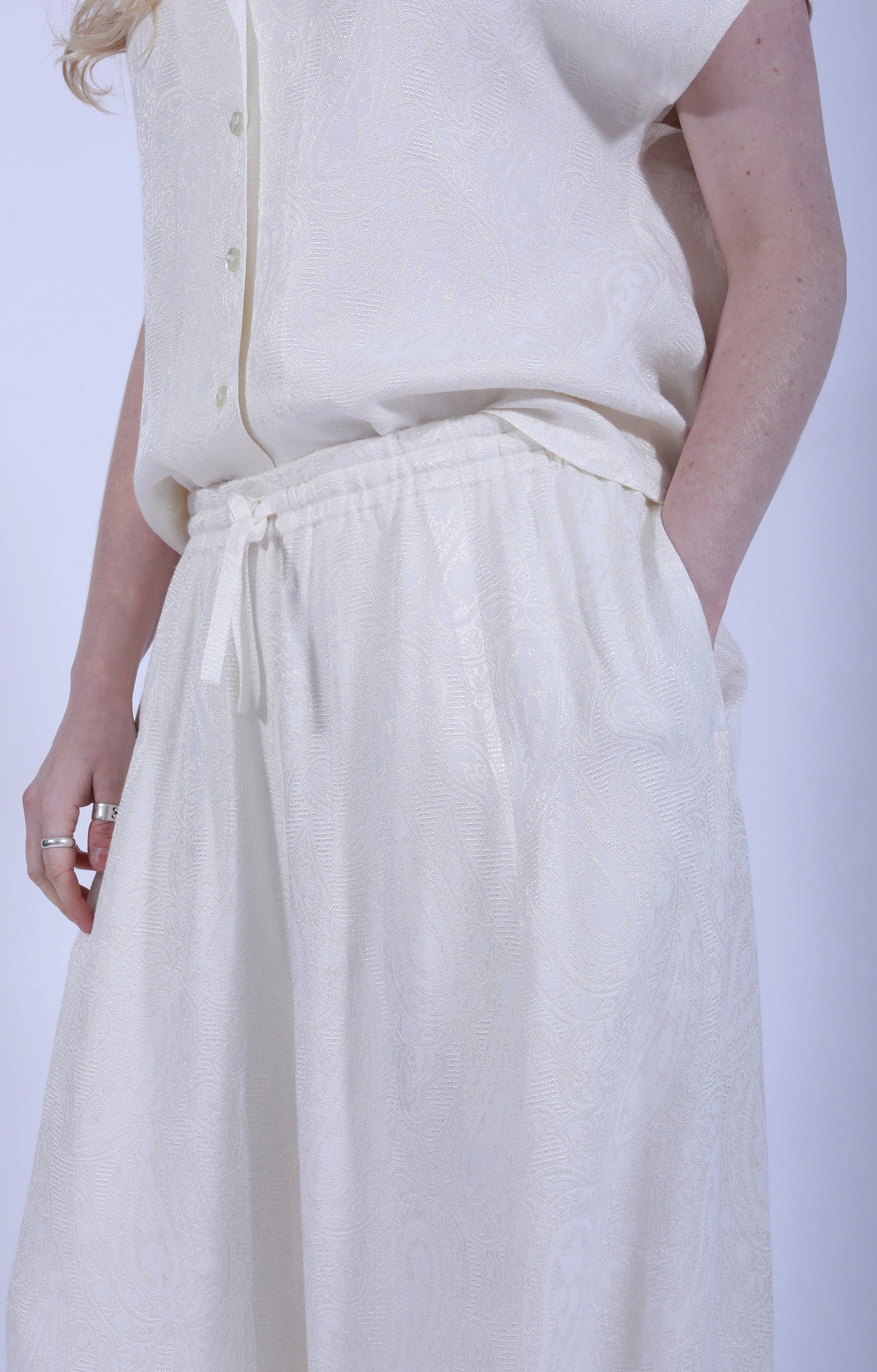 H.D. Pant Paisley Jacq. Off White