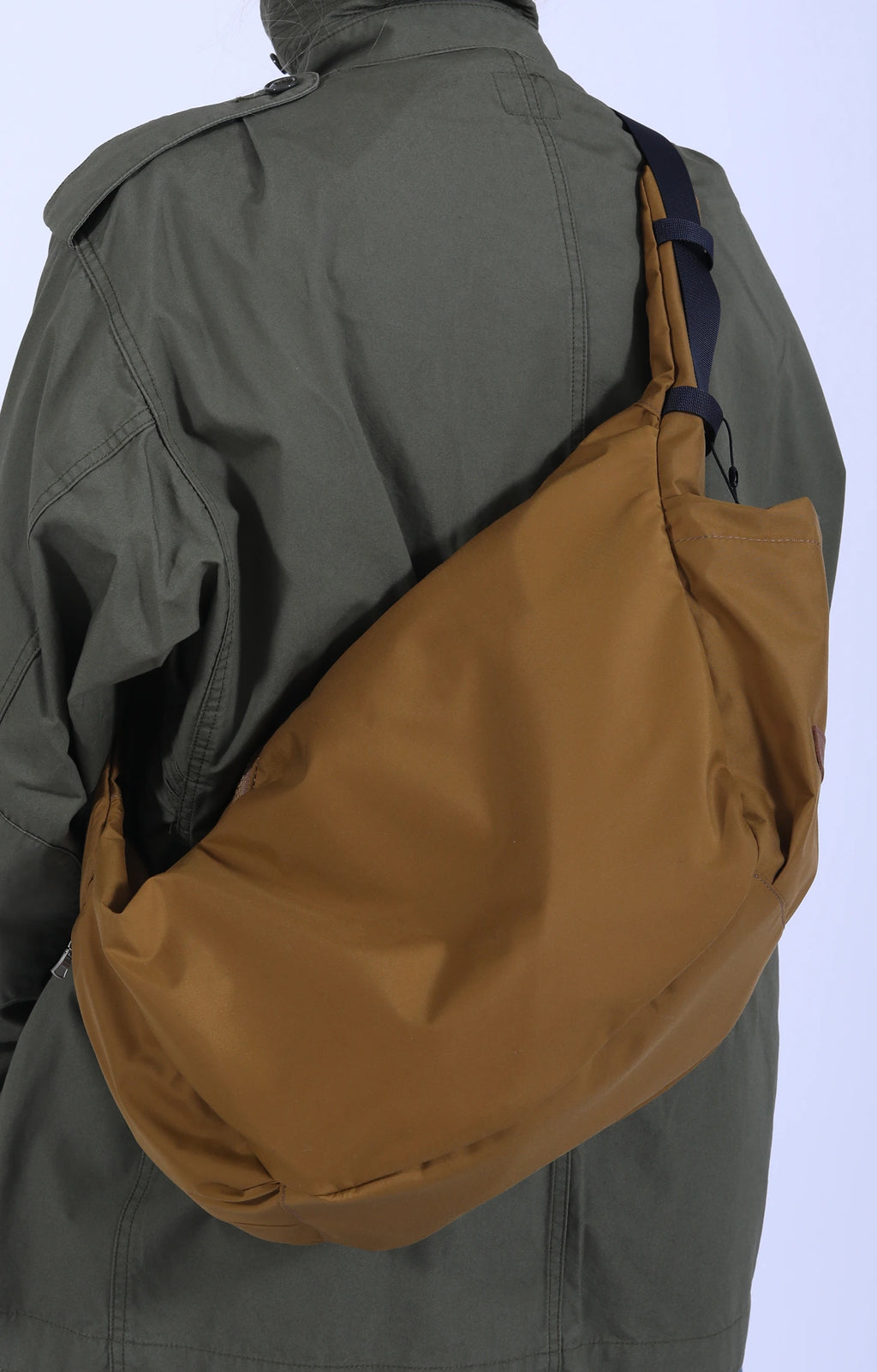 Ark Shoulder Bag Camel