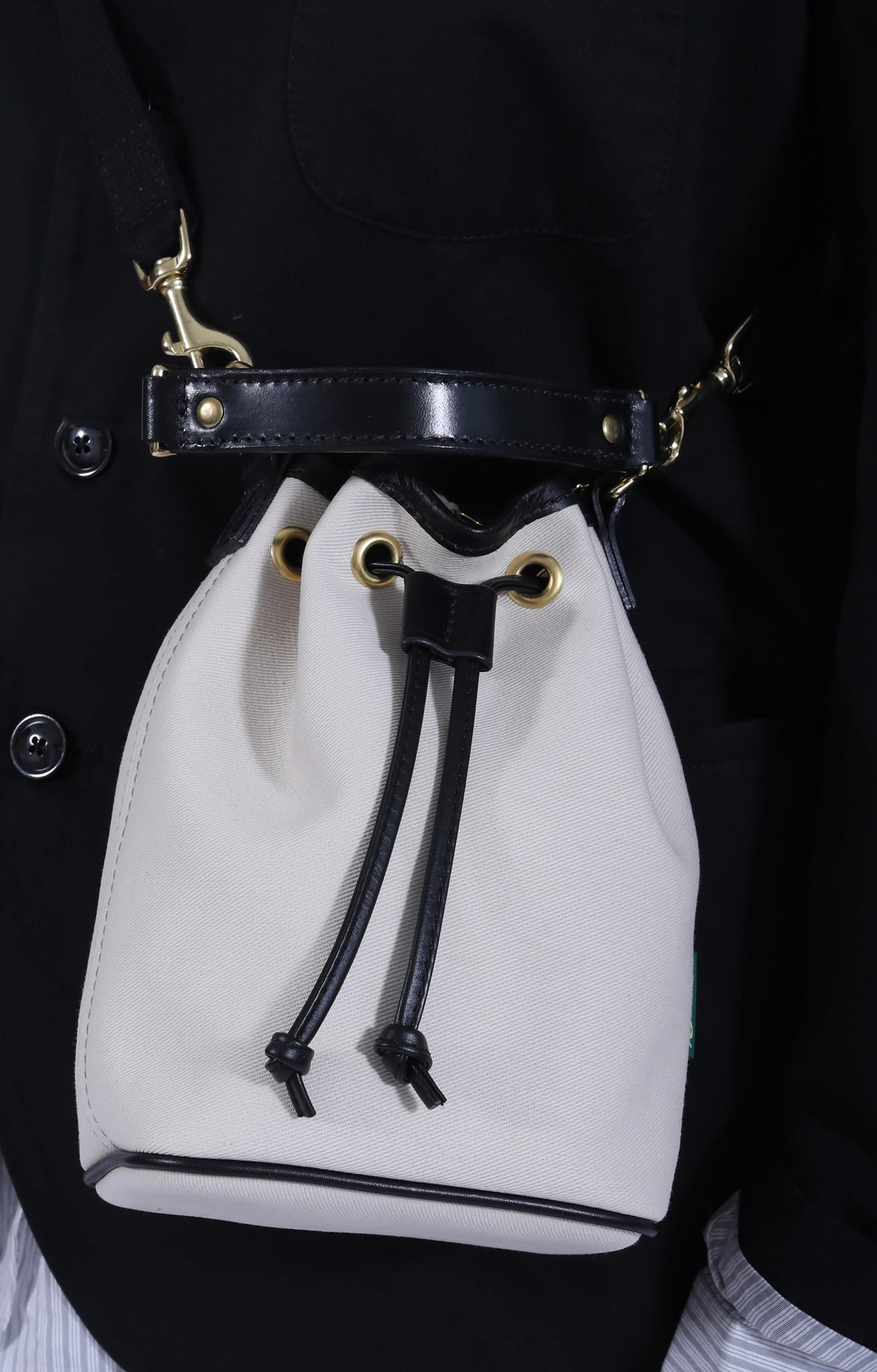 Keer Dove Grey/Black