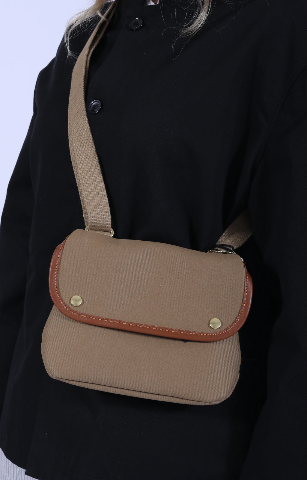 Avon Mini Khaki/Tan
