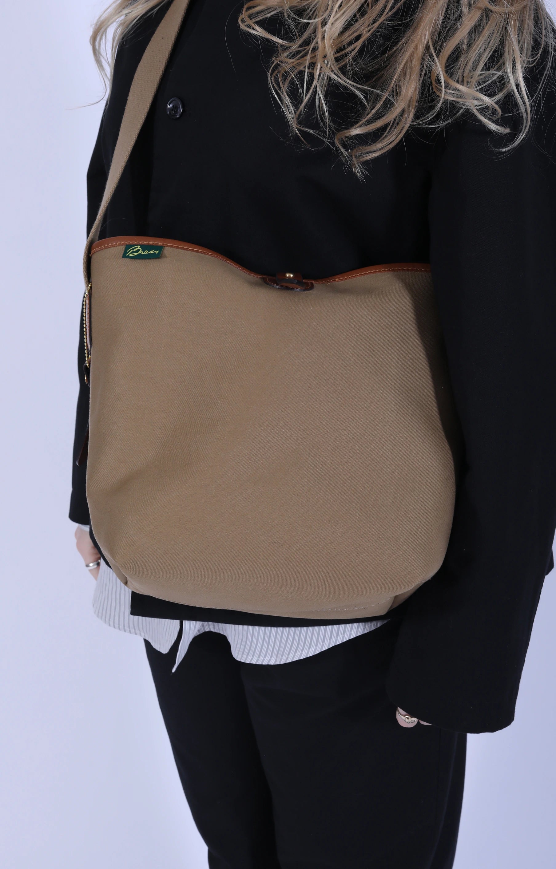 Ashdown Medium Shoulder Bag Khaki/Tan